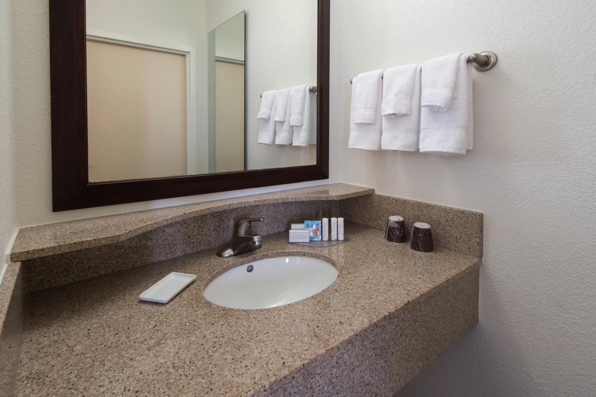 SpringHill Suites by Marriott Greensboro photo 14