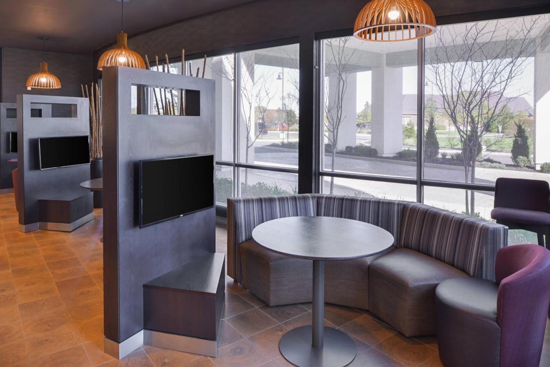 Courtyard by Marriott Columbus Grove City photo 34