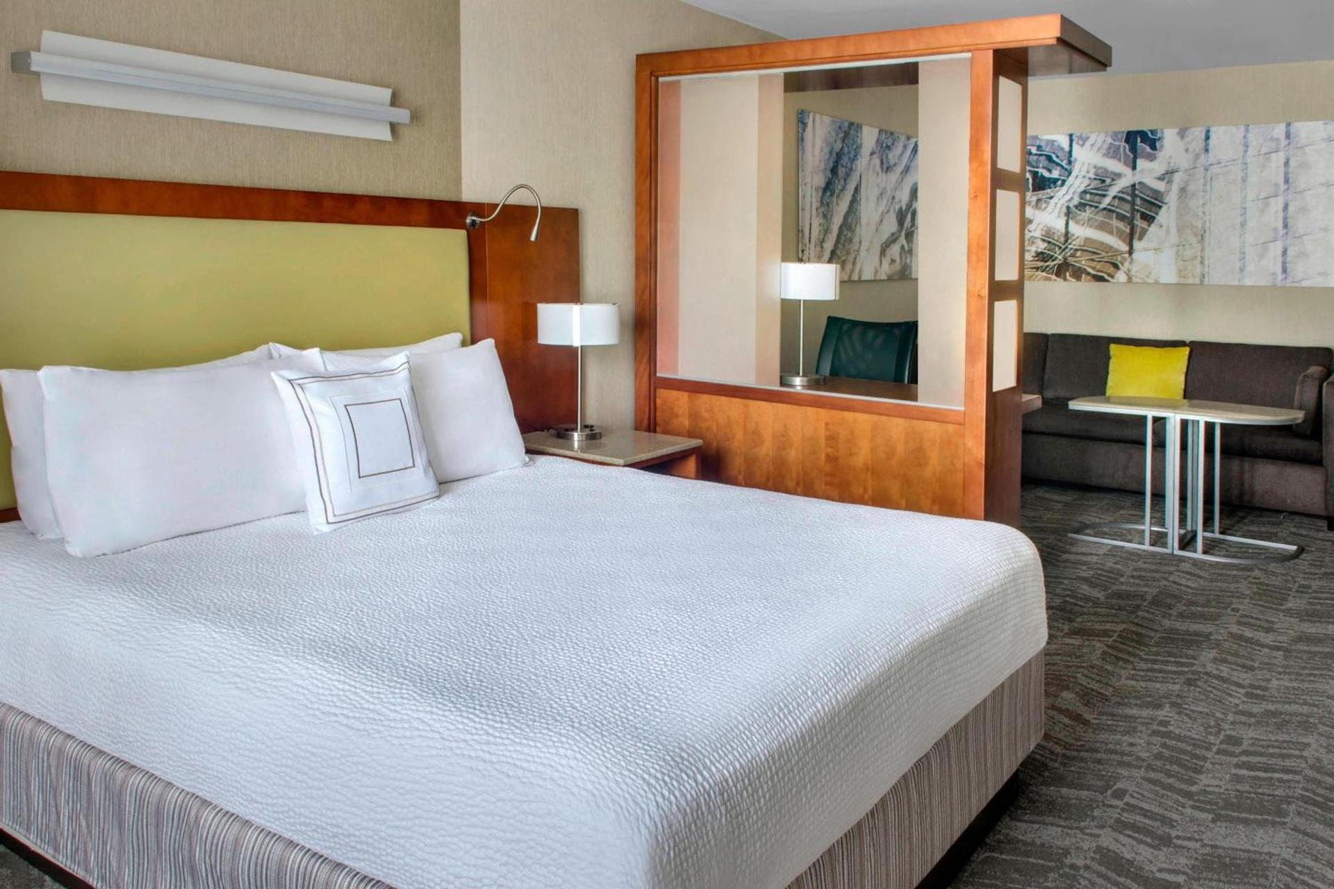 SpringHill Suites Long Island Brookhaven photo 4
