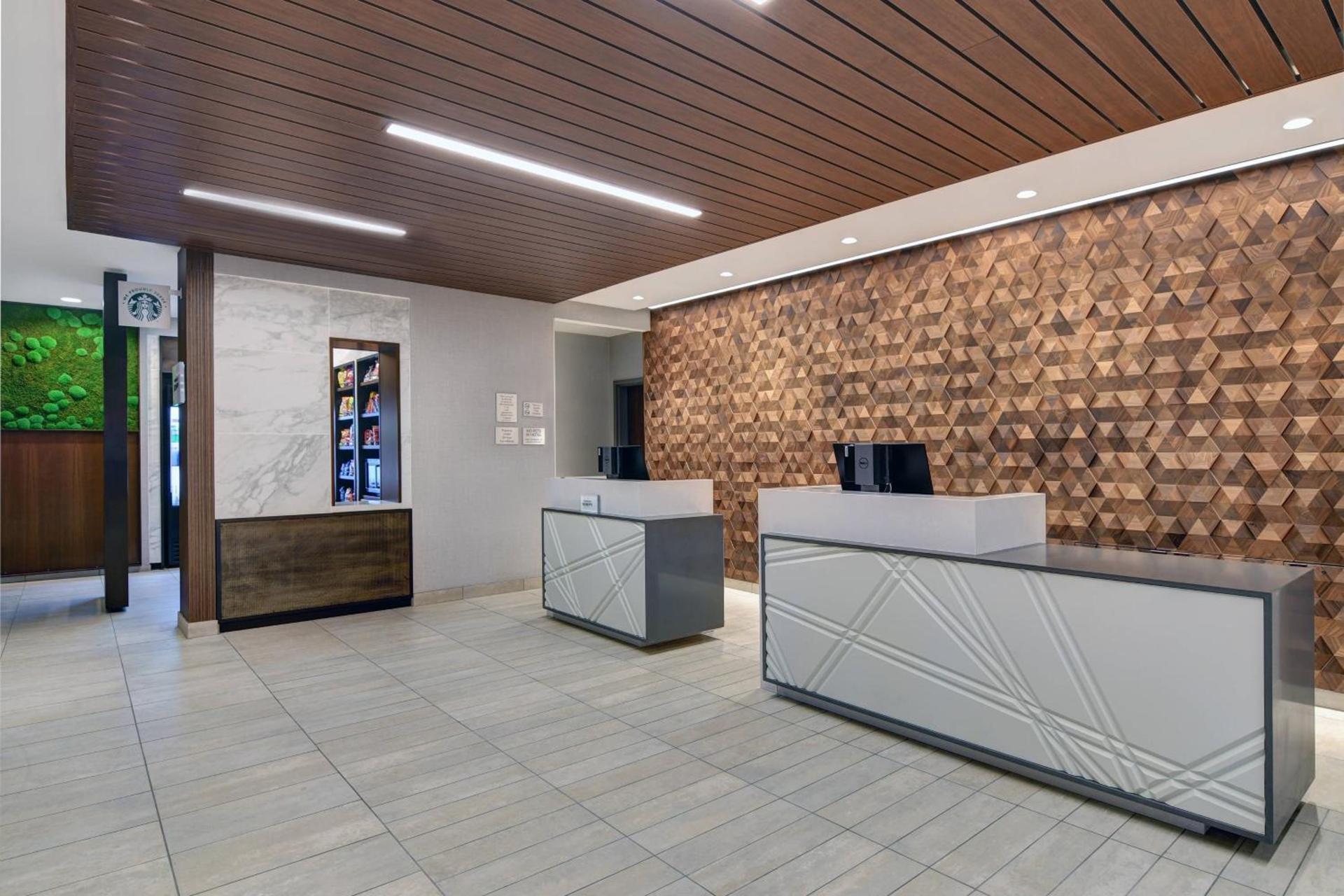 Courtyard by Marriott Manhattan Aggieville photo 4