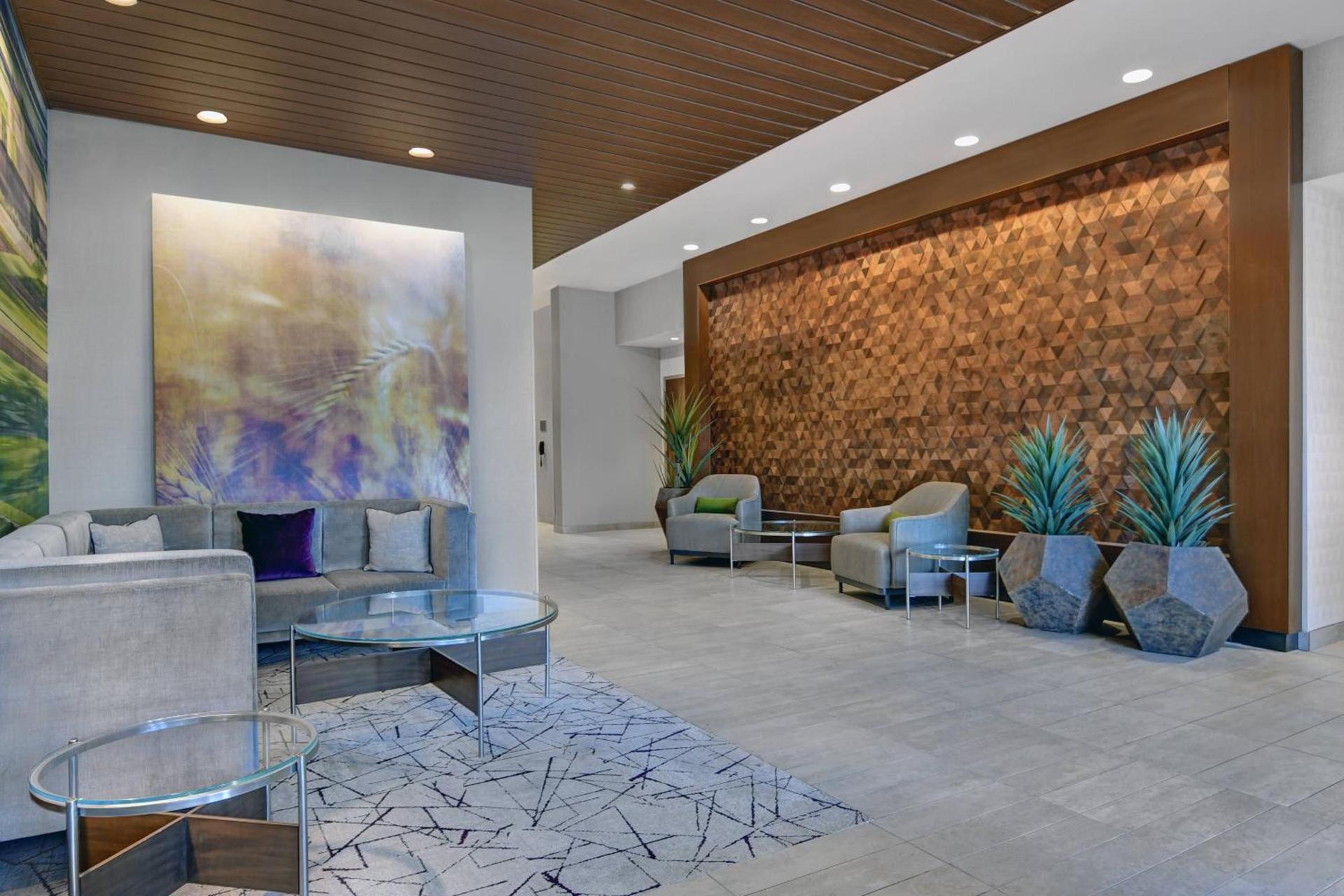 Courtyard by Marriott Manhattan Aggieville photo 5