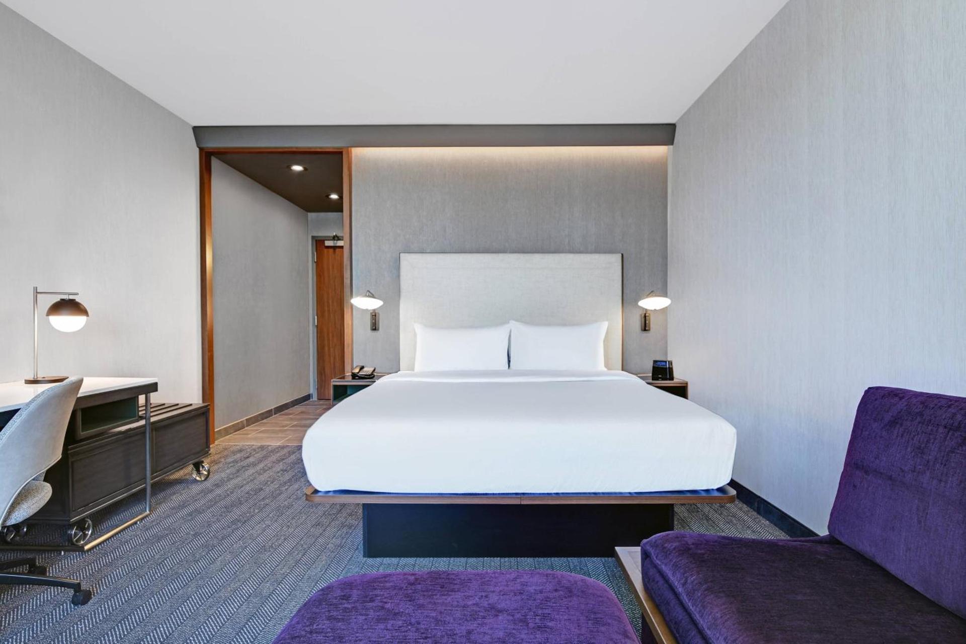 Courtyard by Marriott Manhattan Aggieville photo 9