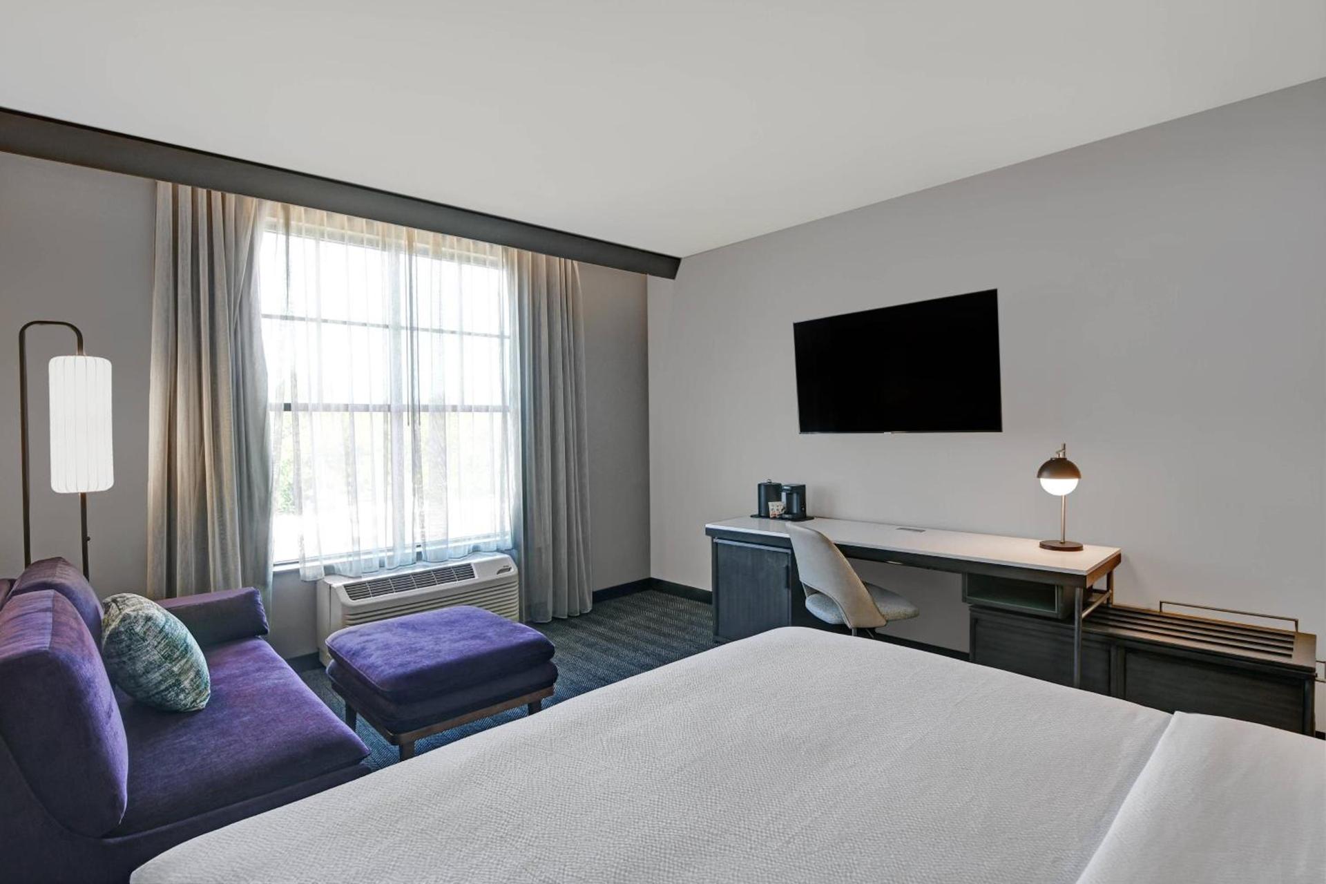 Courtyard by Marriott Manhattan Aggieville photo 10
