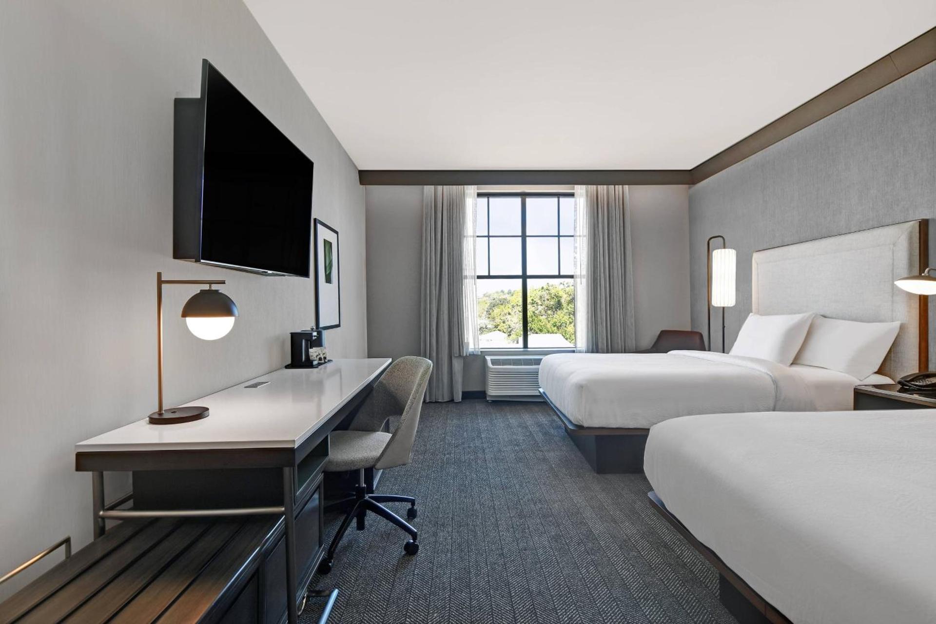Courtyard by Marriott Manhattan Aggieville photo 13