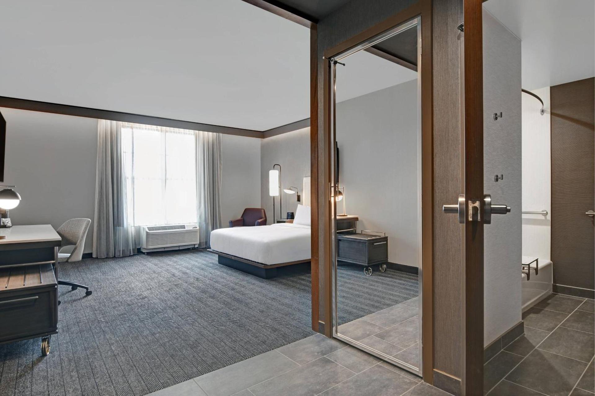 Courtyard by Marriott Manhattan Aggieville photo 15