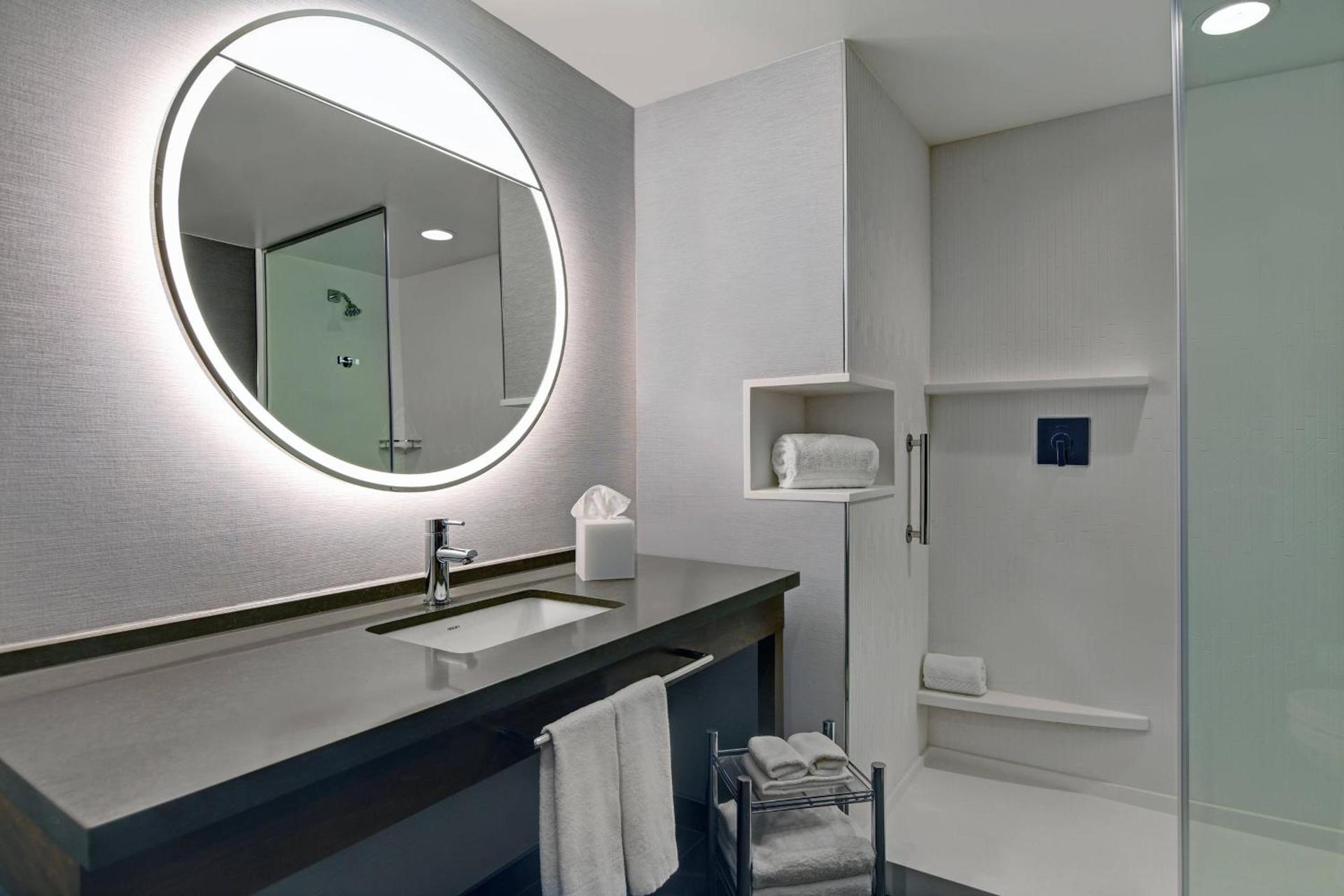 Courtyard by Marriott Manhattan Aggieville photo 18