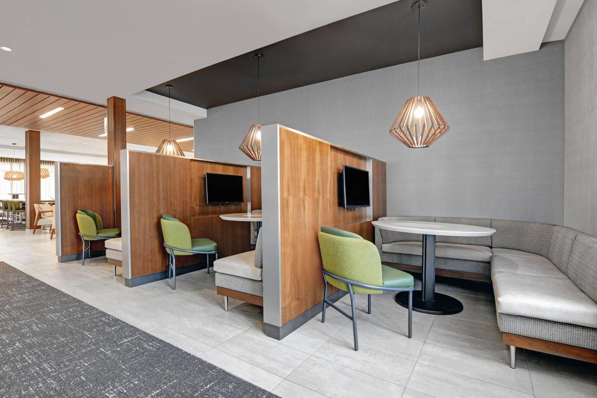 Courtyard by Marriott Manhattan Aggieville photo 22