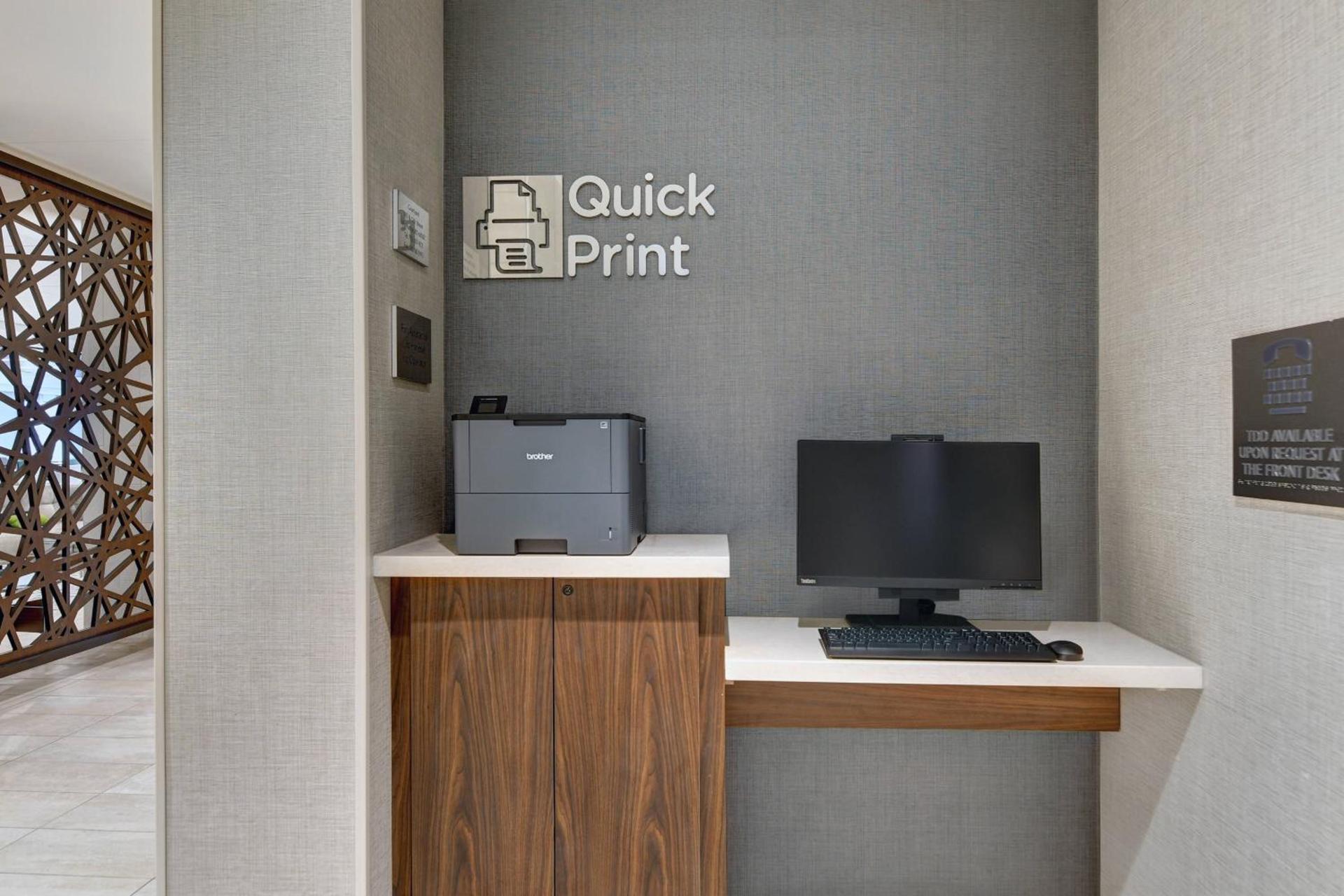 Courtyard by Marriott Manhattan Aggieville photo 23