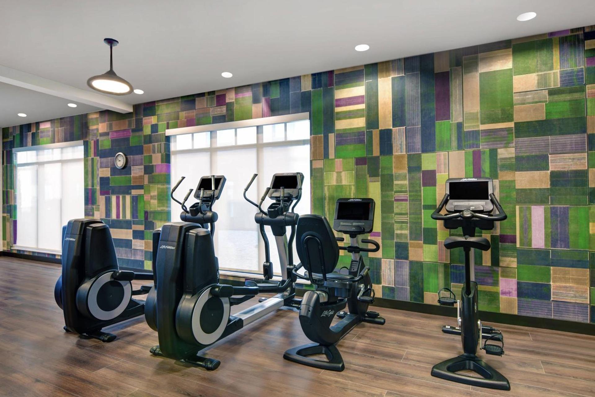 Courtyard by Marriott Manhattan Aggieville photo 36