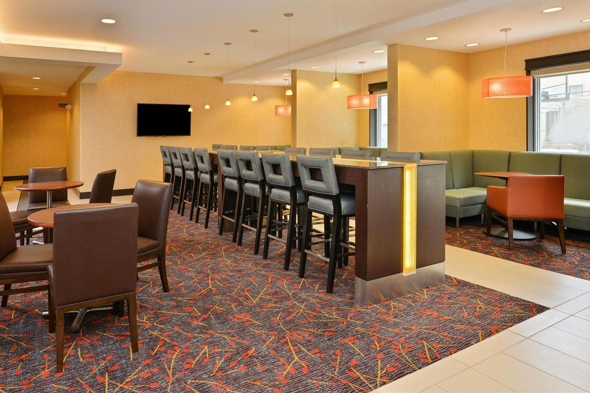 Residence Inn by Marriott Des Moines Downtown photo 4