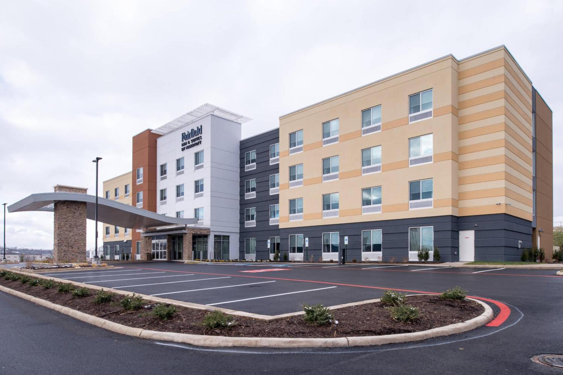 Fairfield Inn & Suites by Marriott Staunton photo 1