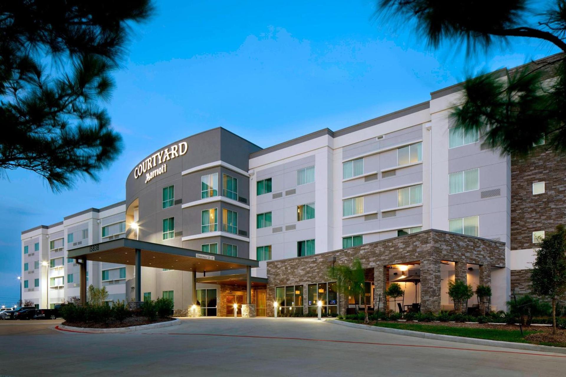 Courtyard by Marriott Houston Intercontinental Airport photo 2