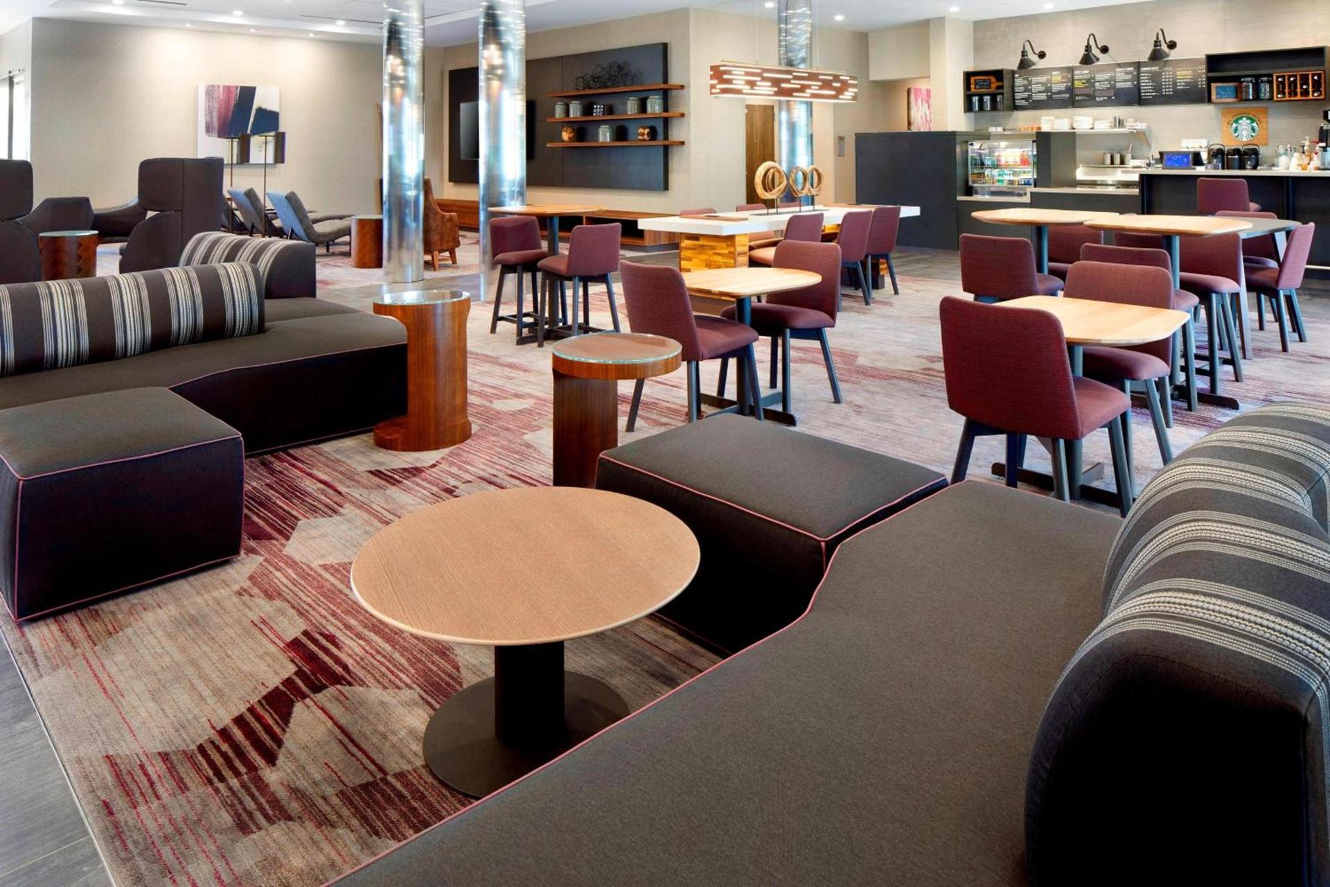 Courtyard by Marriott Houston Intercontinental Airport photo 32