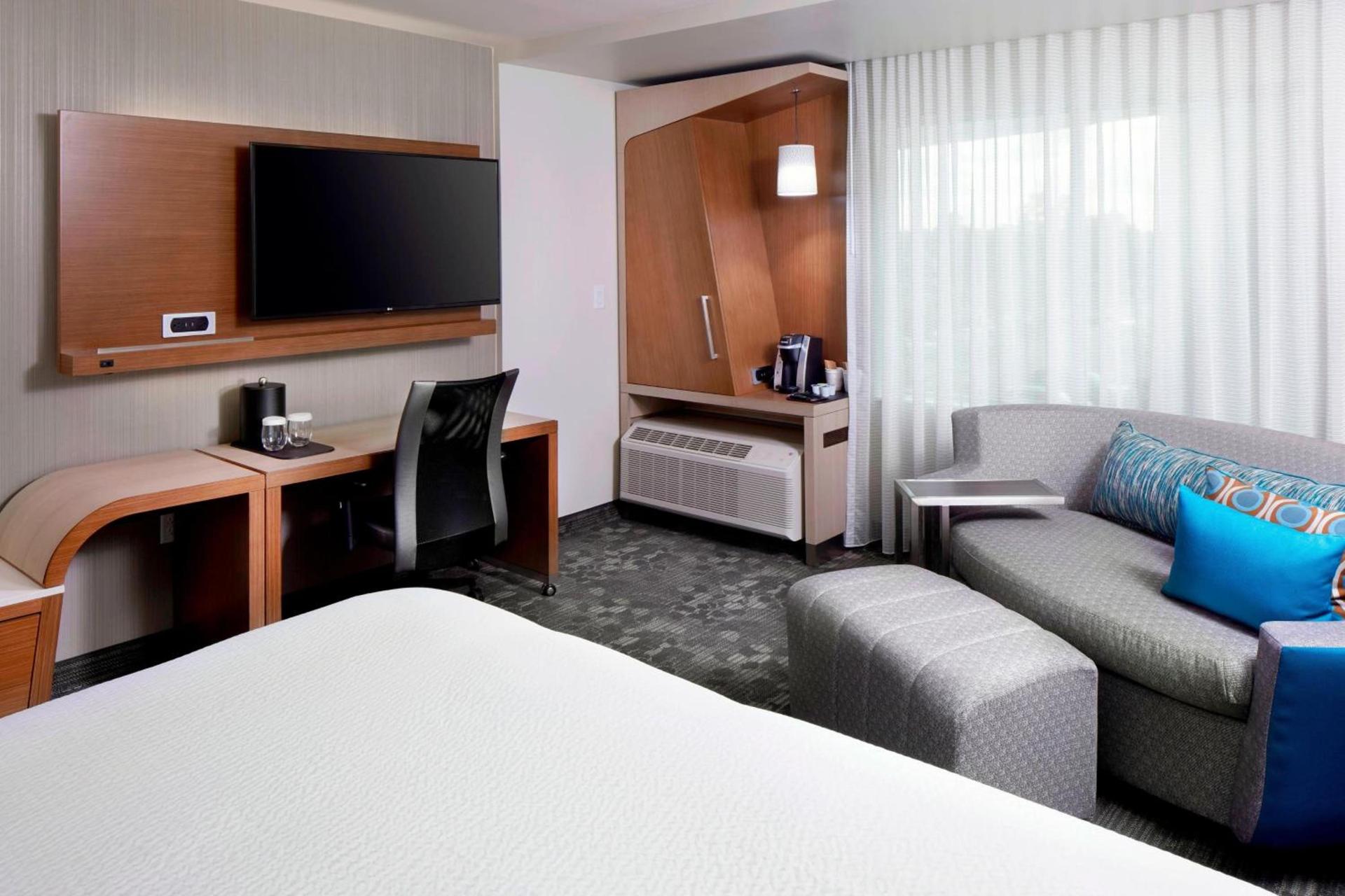 Courtyard by Marriott Houston Intercontinental Airport photo 9