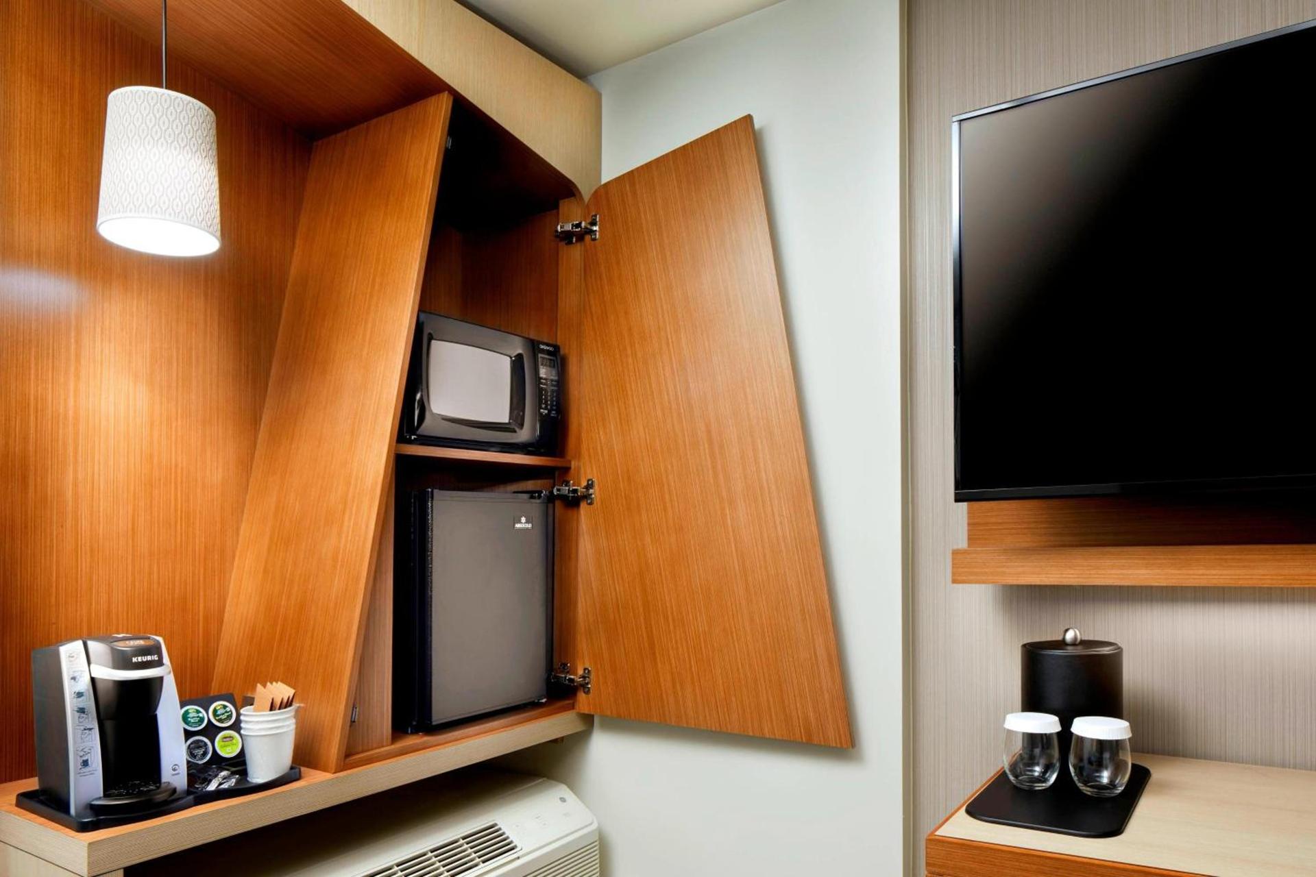 Courtyard by Marriott Houston Intercontinental Airport photo 12