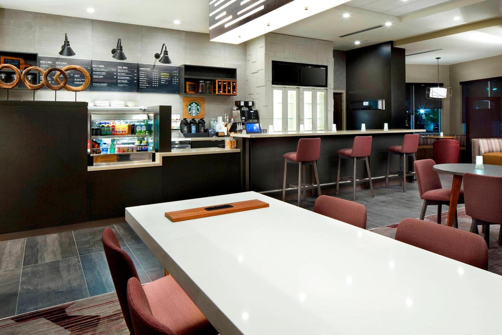 Courtyard by Marriott Houston Intercontinental Airport photo 23