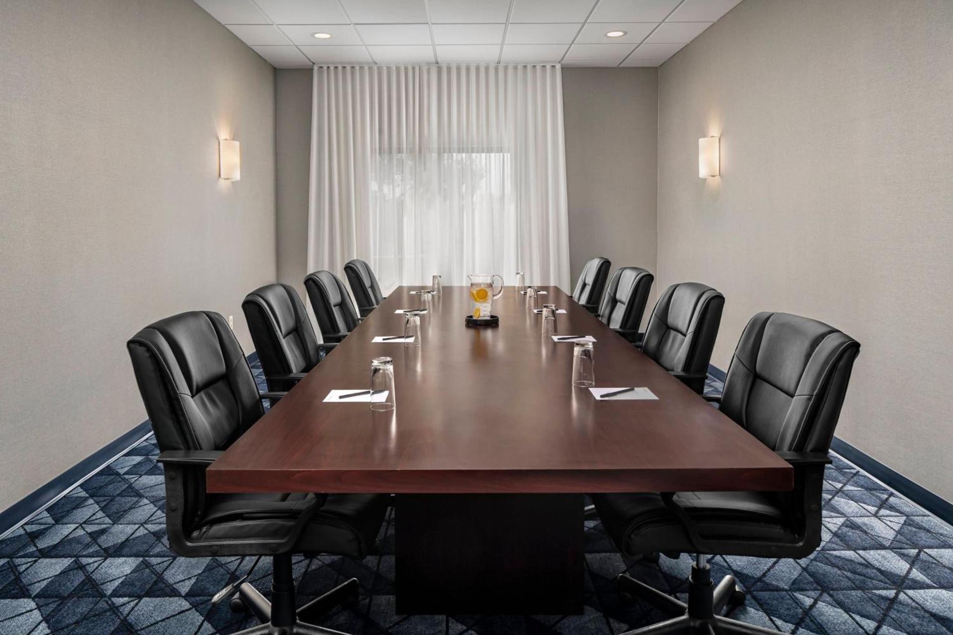 Courtyard by Marriott Jacksonville Butler Boulevard photo 33