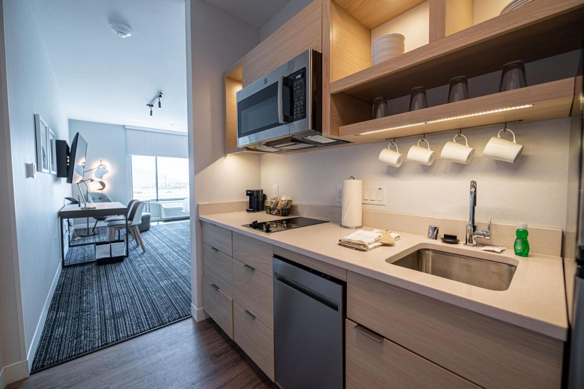 TownePlace Suites by Marriott Las Vegas North I-15 photo 26