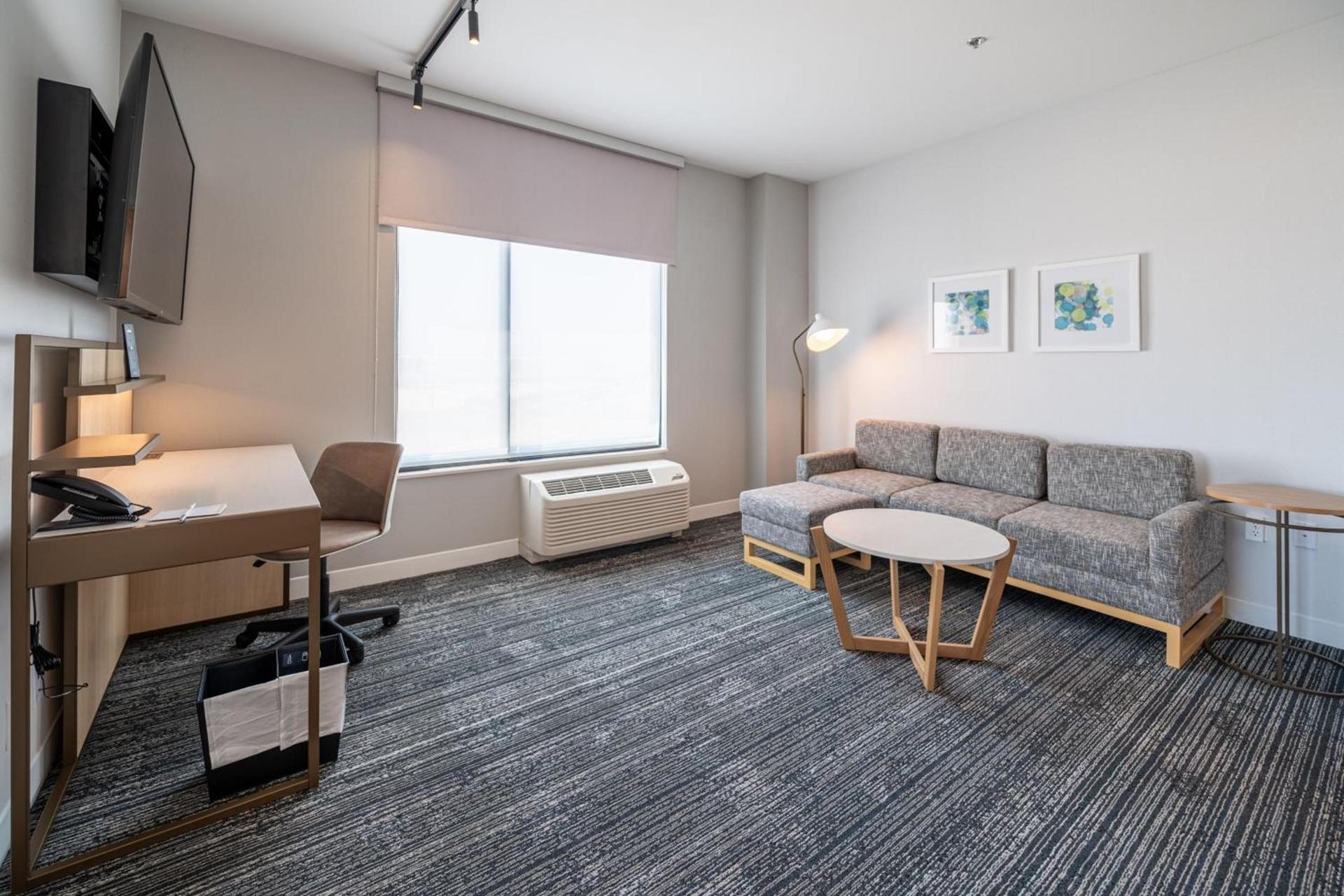 TownePlace Suites by Marriott Las Vegas North I-15 photo 18