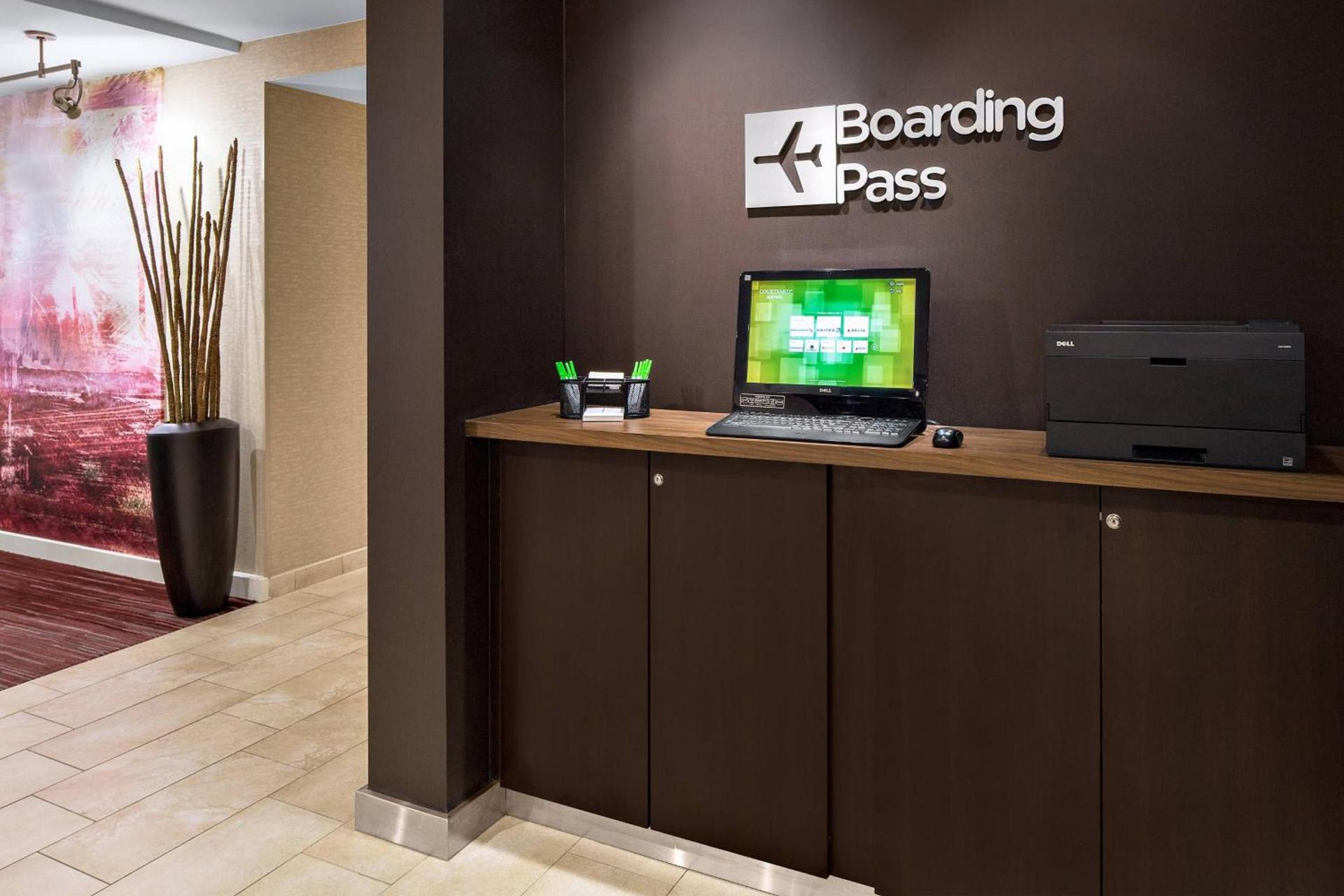 Courtyard by Marriott Pittsburgh Airport photo 14