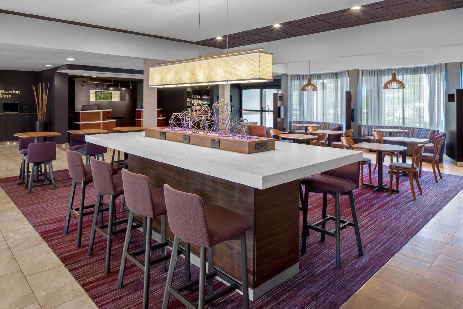 Courtyard by Marriott Pittsburgh Airport photo 15