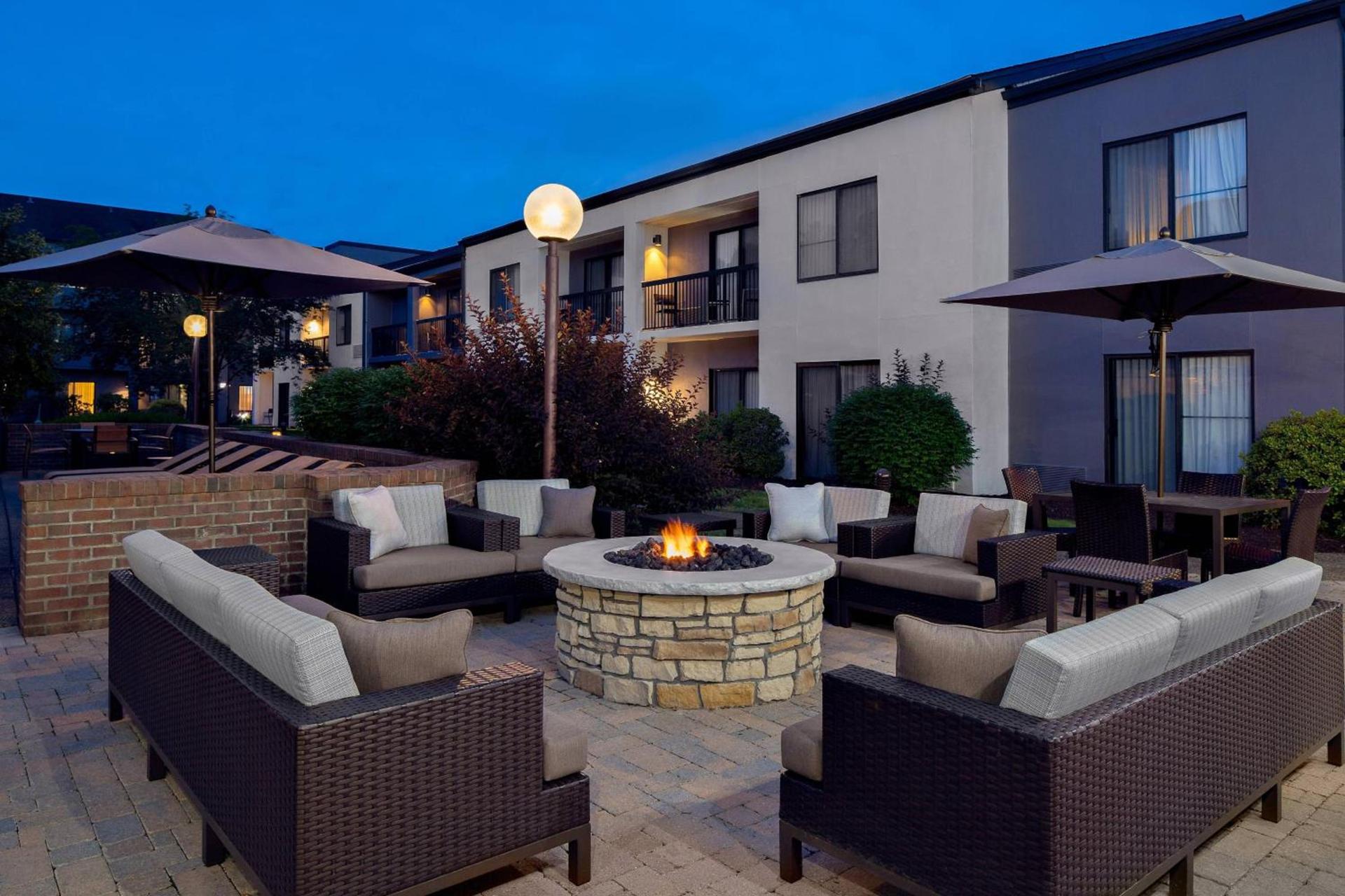 Courtyard by Marriott Pittsburgh Airport photo 18