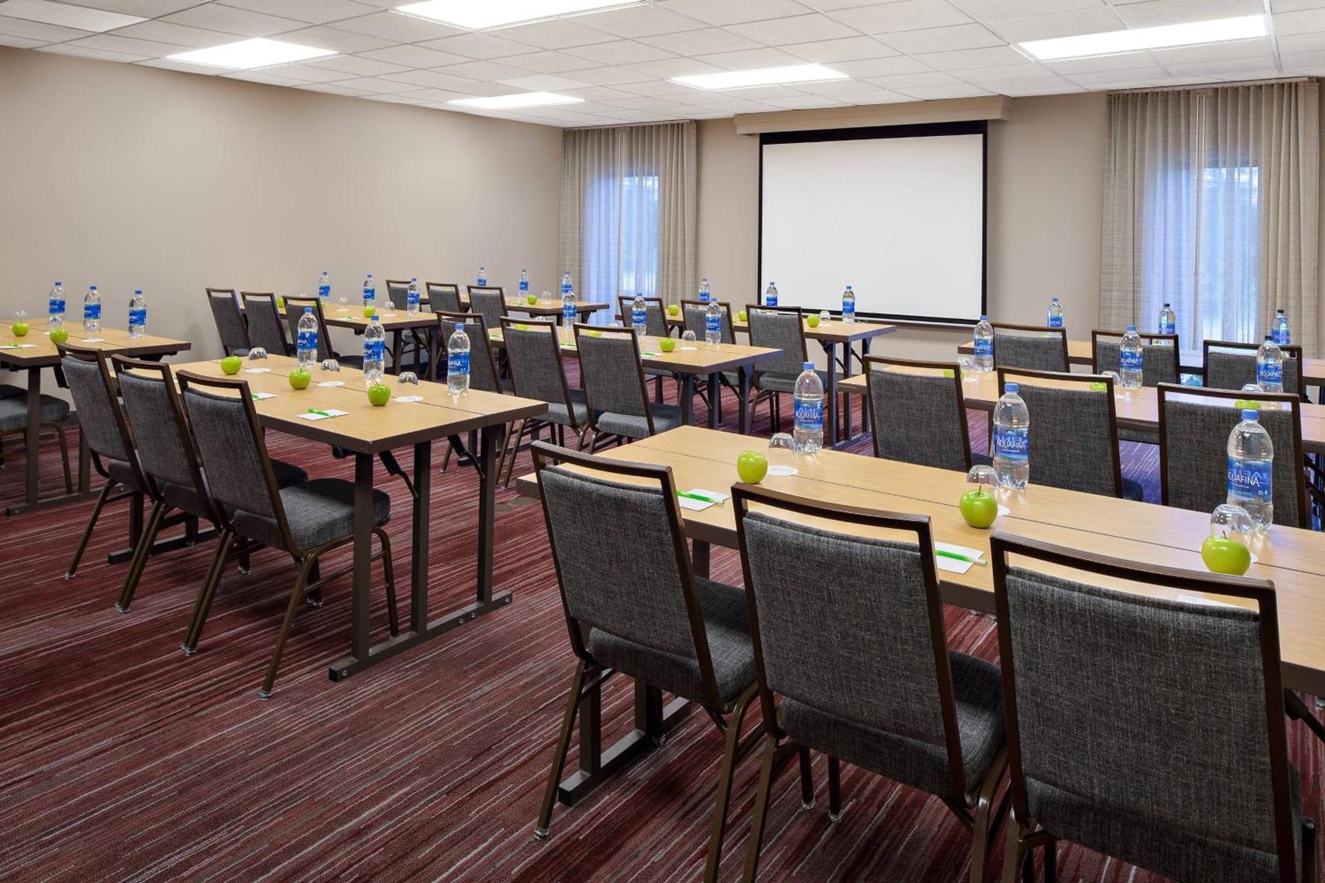Courtyard by Marriott Pittsburgh Airport photo 30