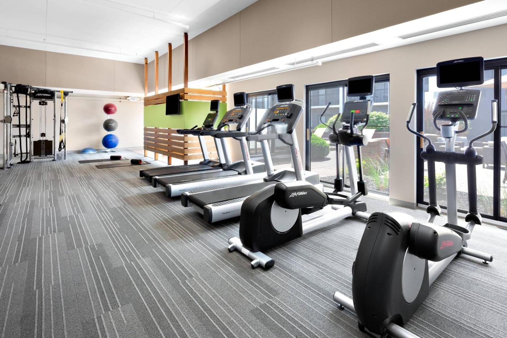 Courtyard by Marriott Pittsburgh Airport photo 28