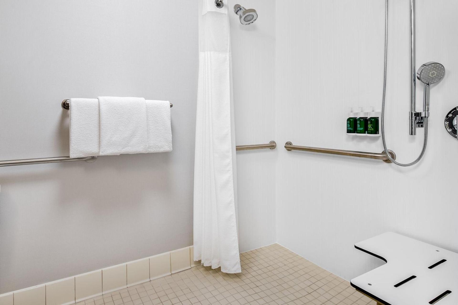 Courtyard by Marriott Pittsburgh Airport photo 8
