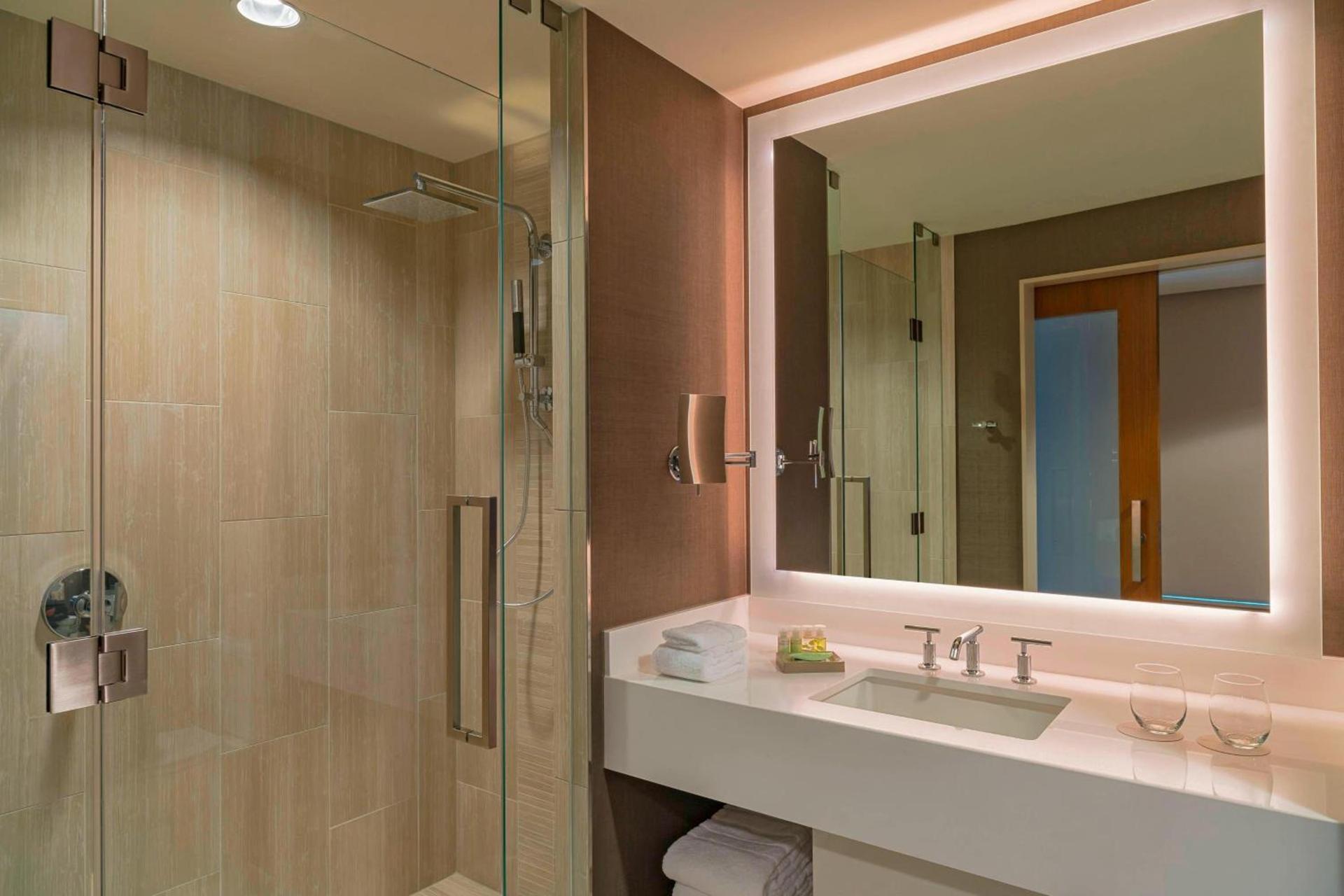 The Westin at The Woodlands photo 39