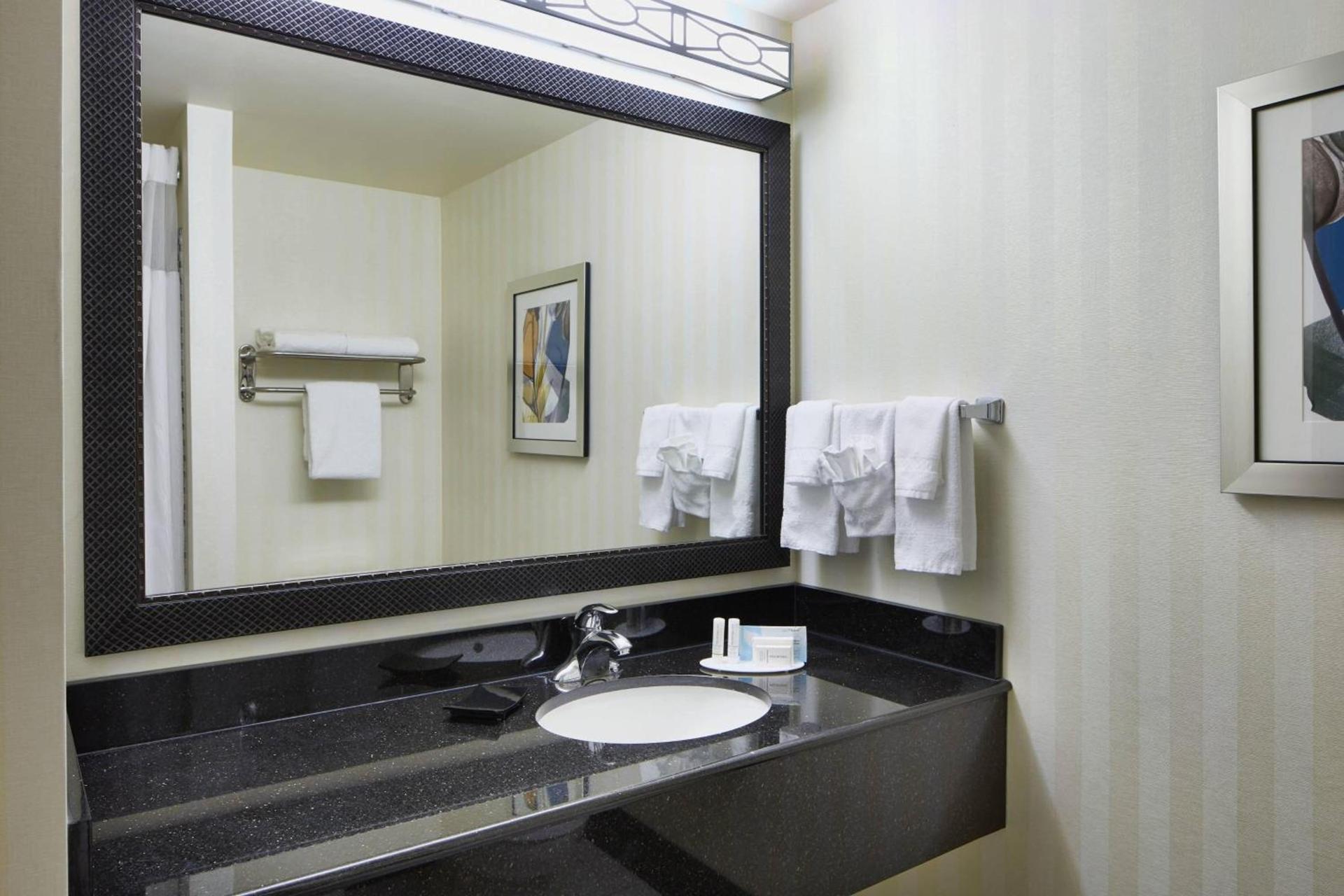 Fairfield Inn and Suites Columbus Polaris photo 7