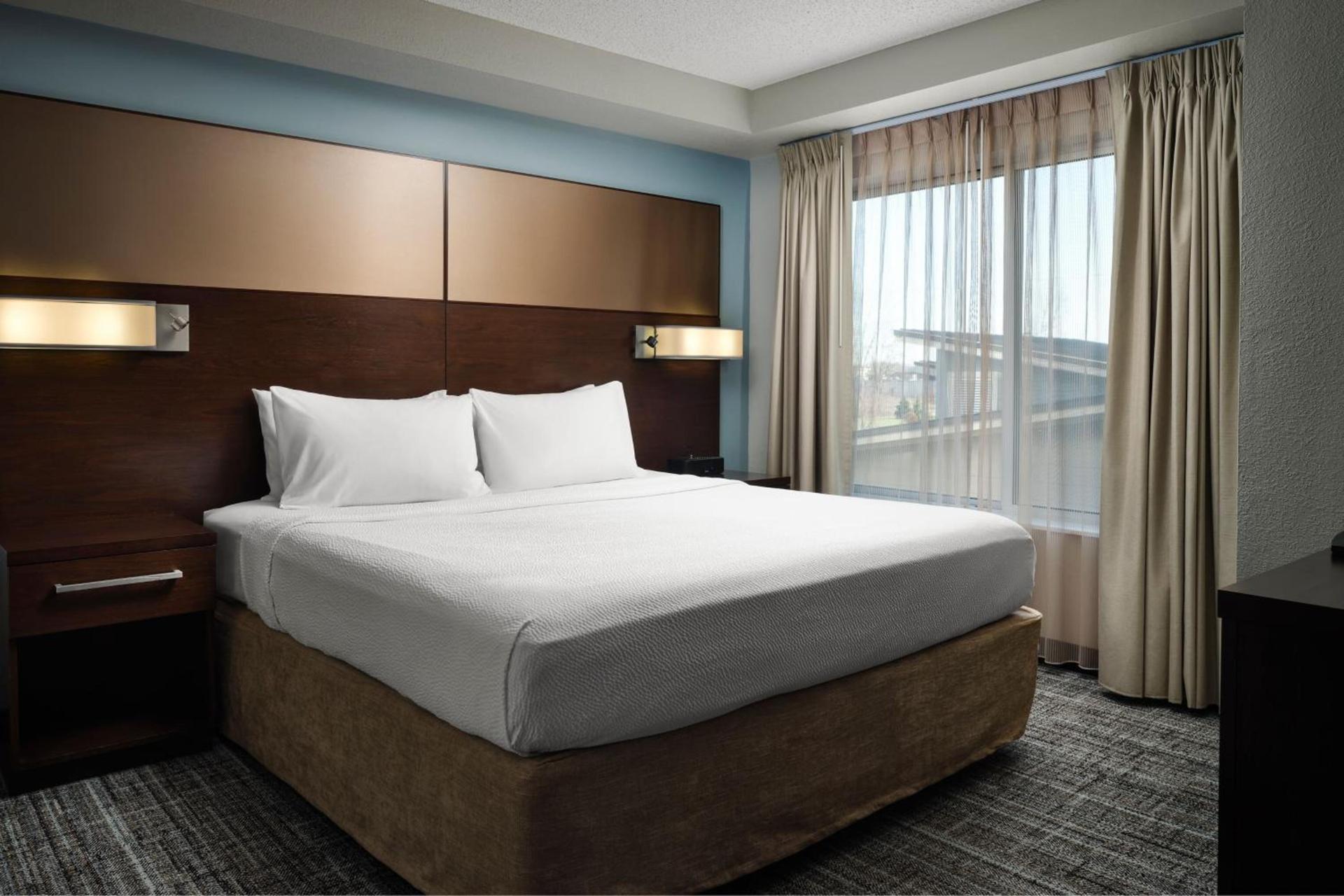 Residence Inn by Marriott Grand Rapids Airport photo 9