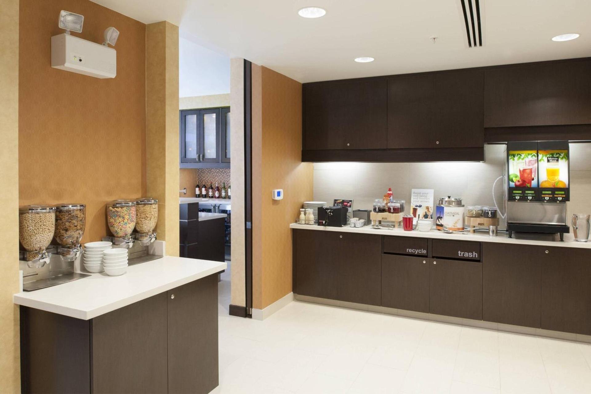 Residence Inn by Marriott Grand Rapids Airport photo 24