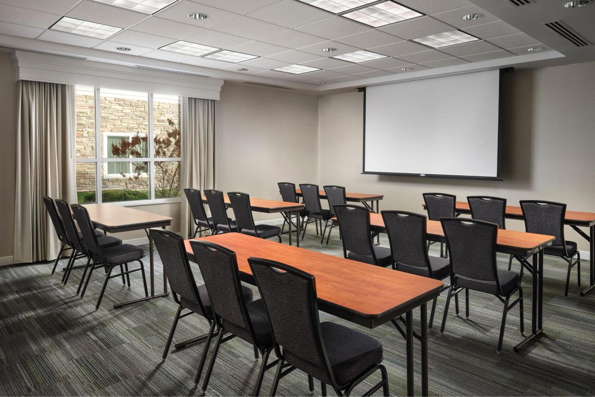 Residence Inn by Marriott Grand Rapids Airport photo 28