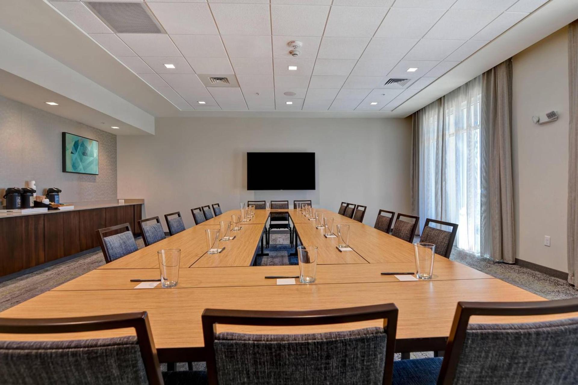 Courtyard by Marriott Jackson Madison photo 43