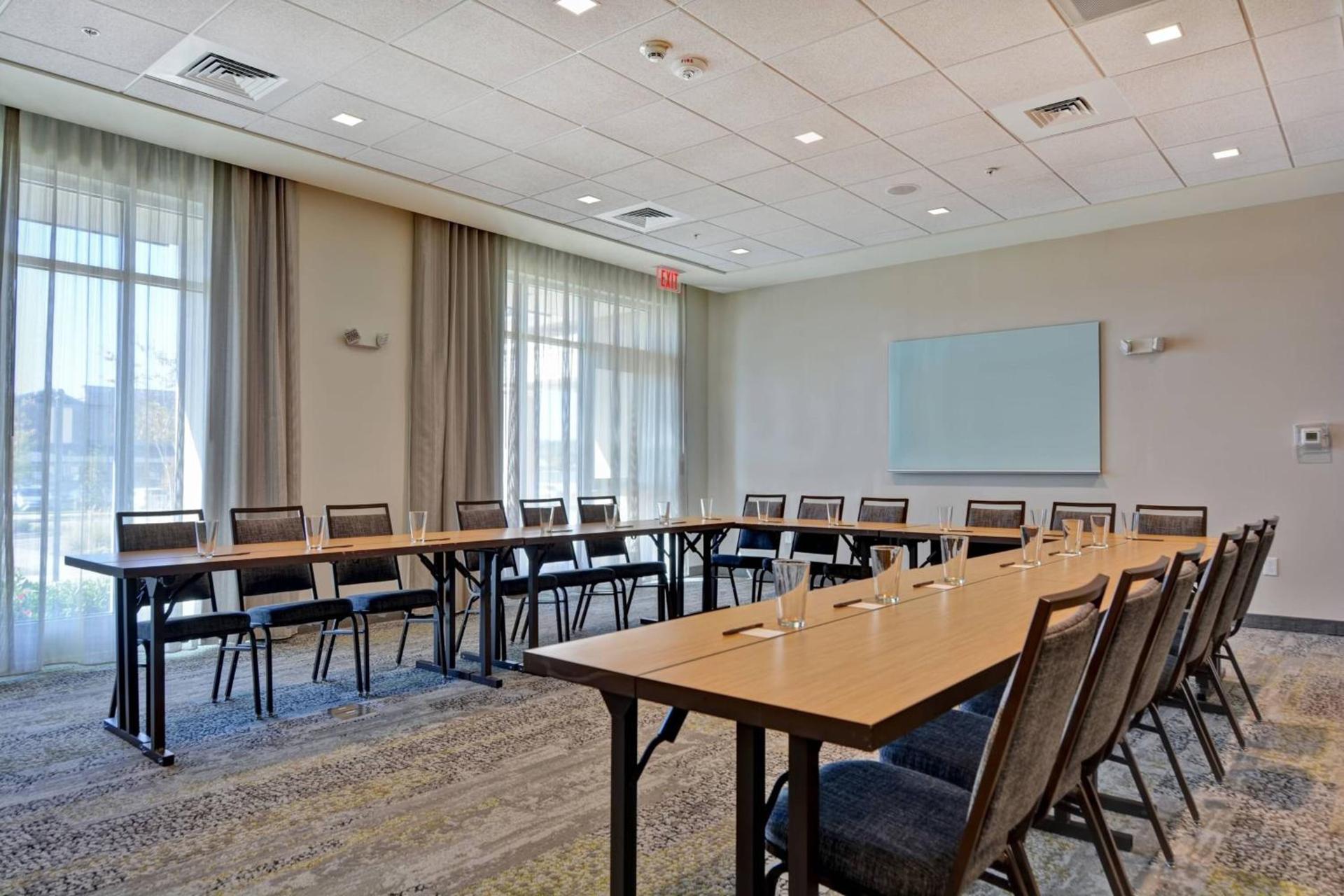 Courtyard by Marriott Jackson Madison photo 44