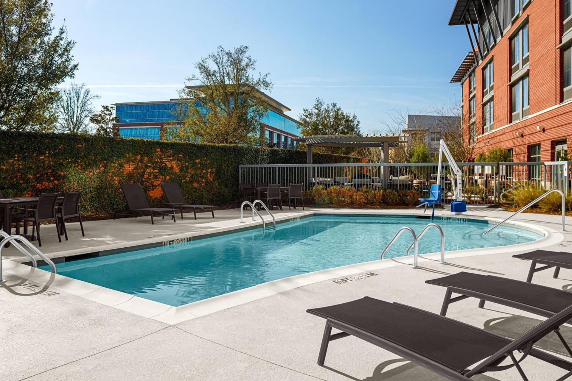 Courtyard by Marriott Charleston Summerville photo 54