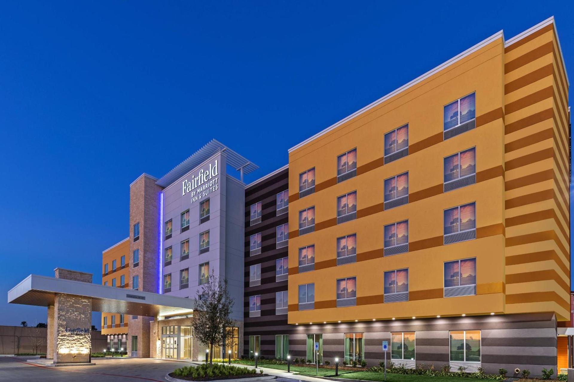 Fairfield Inn & Suites Houston Memorial City Area photo 1