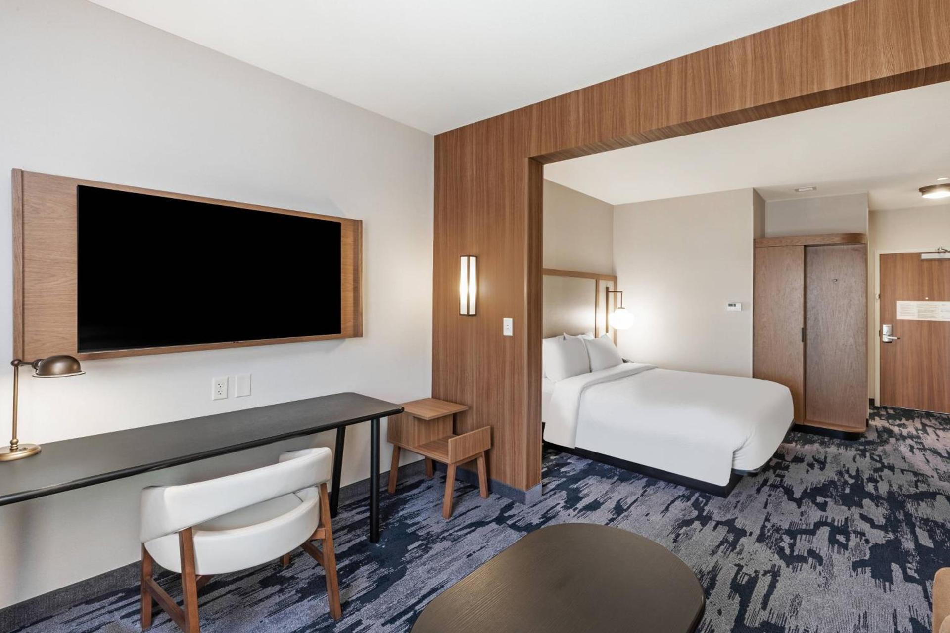 Fairfield Inn & Suites Houston Memorial City Area photo 17