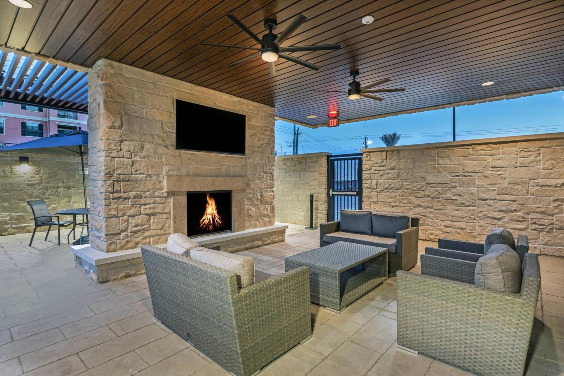 Fairfield Inn & Suites Houston Memorial City Area photo 22
