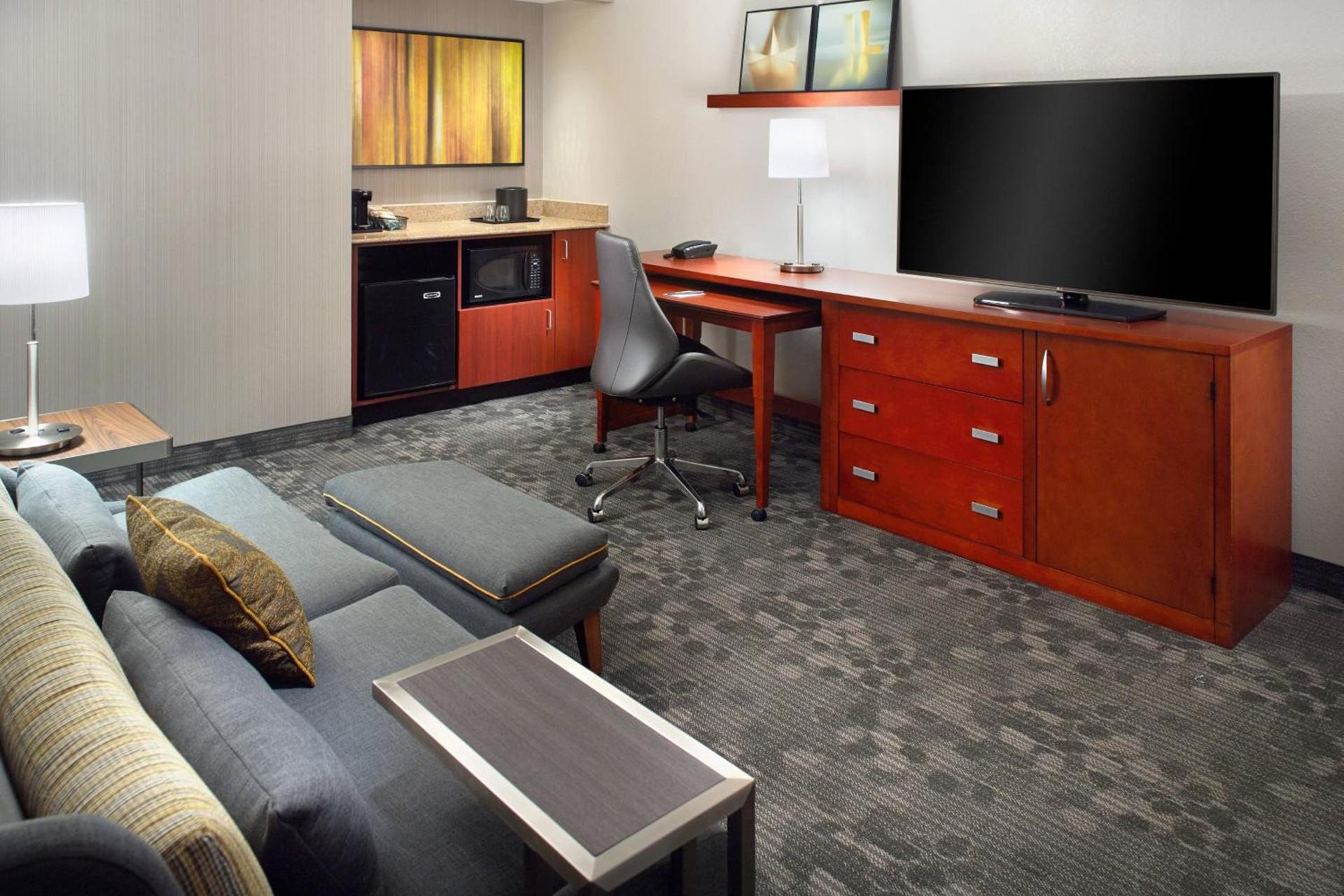 Courtyard by Marriott Raleigh Cary photo 13