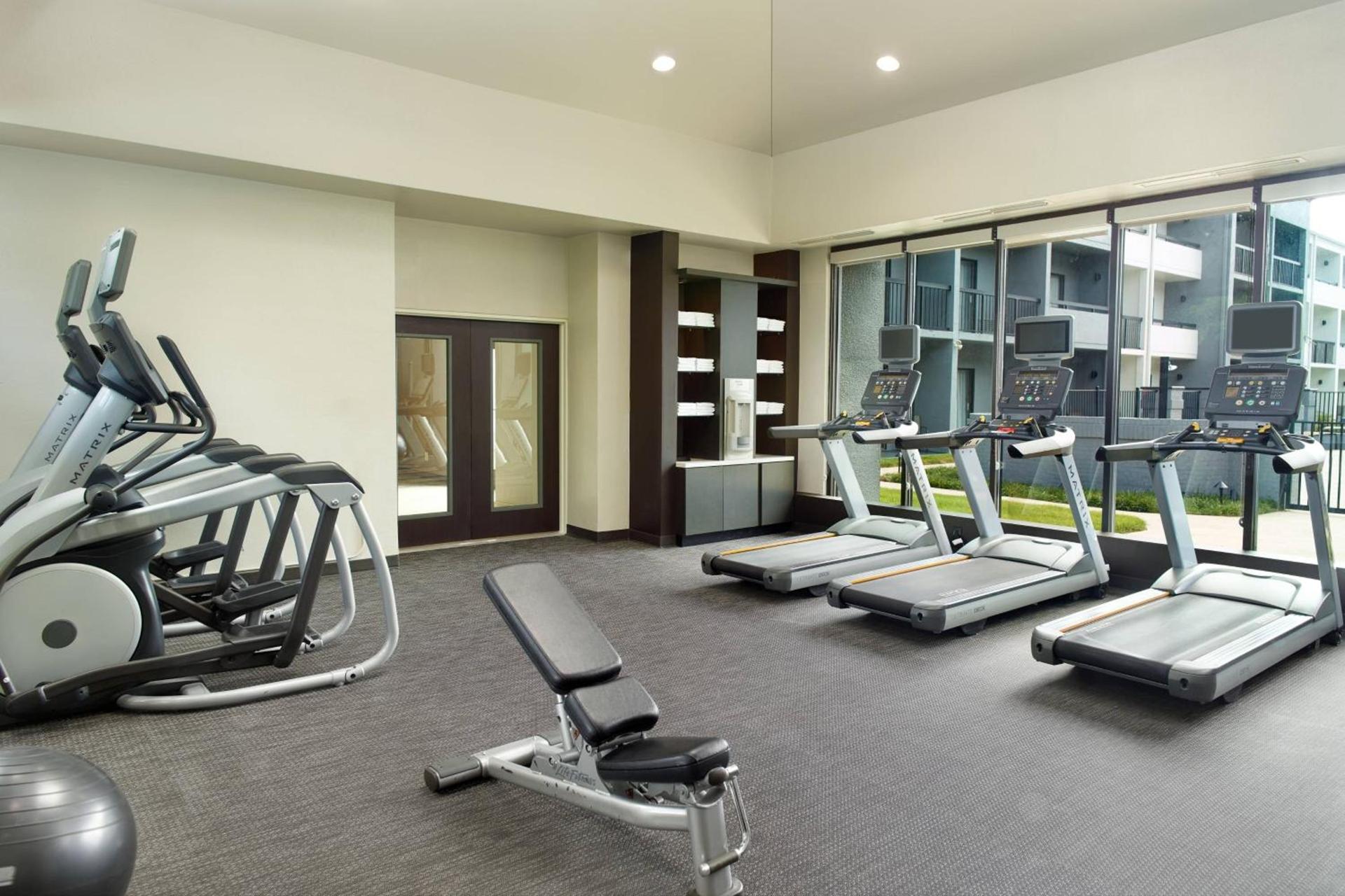 Courtyard by Marriott Raleigh Cary photo 32