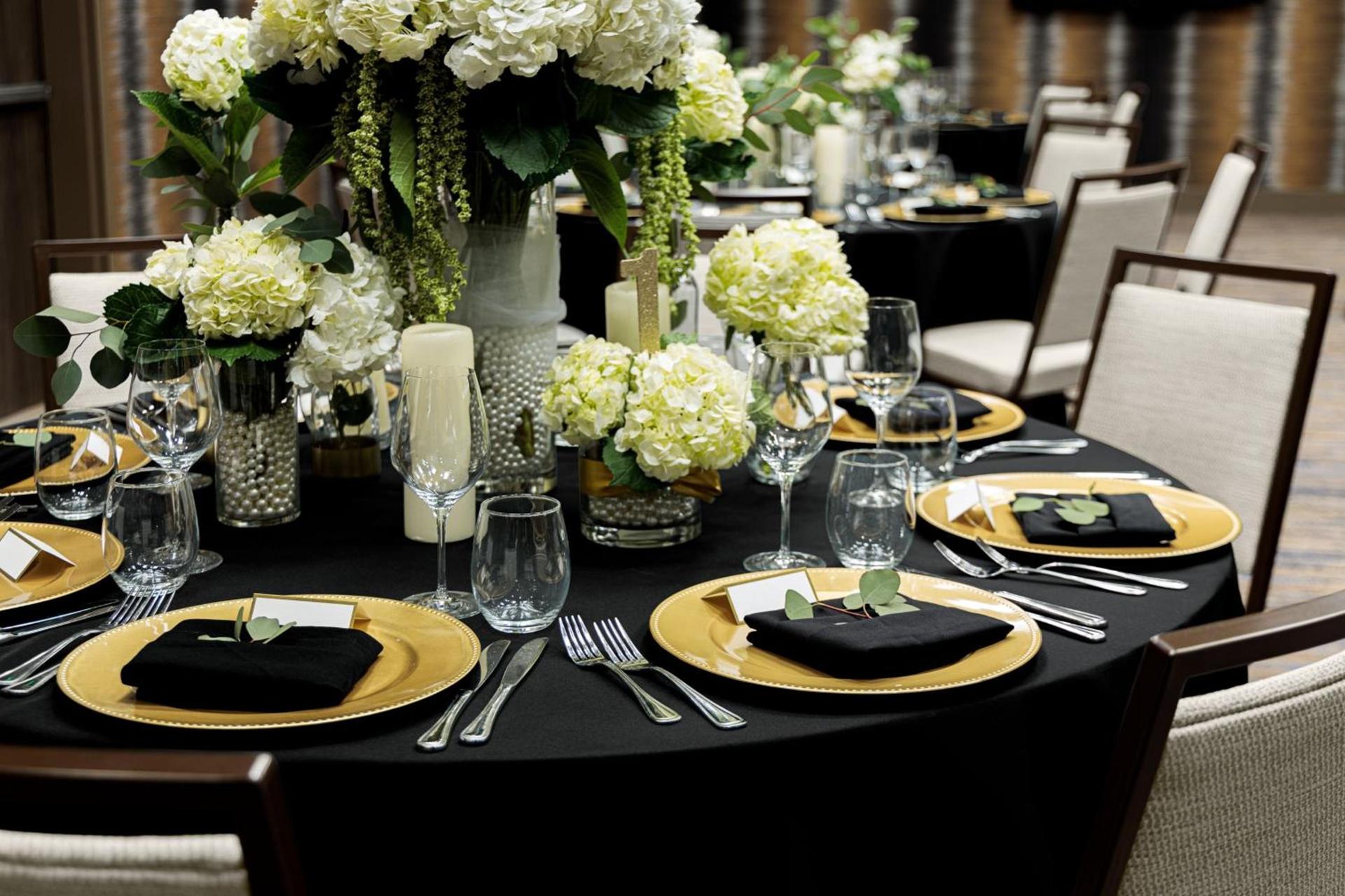 Courtyard by Marriott Dallas Downtown/Reunion District photo 39