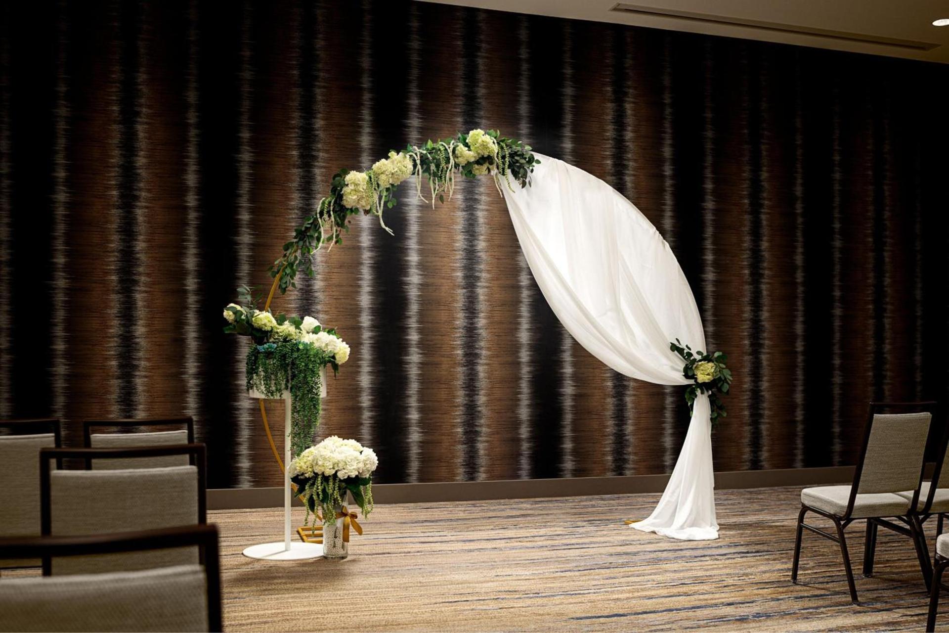Courtyard by Marriott Dallas Downtown/Reunion District photo 51