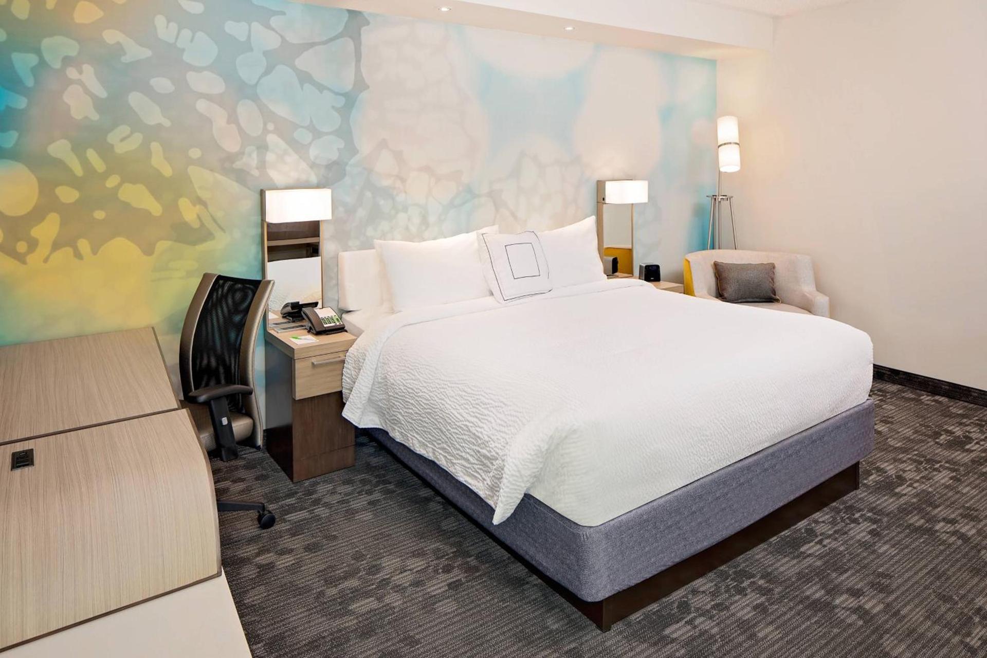 Courtyard by Marriott Dallas Downtown/Reunion District photo 10