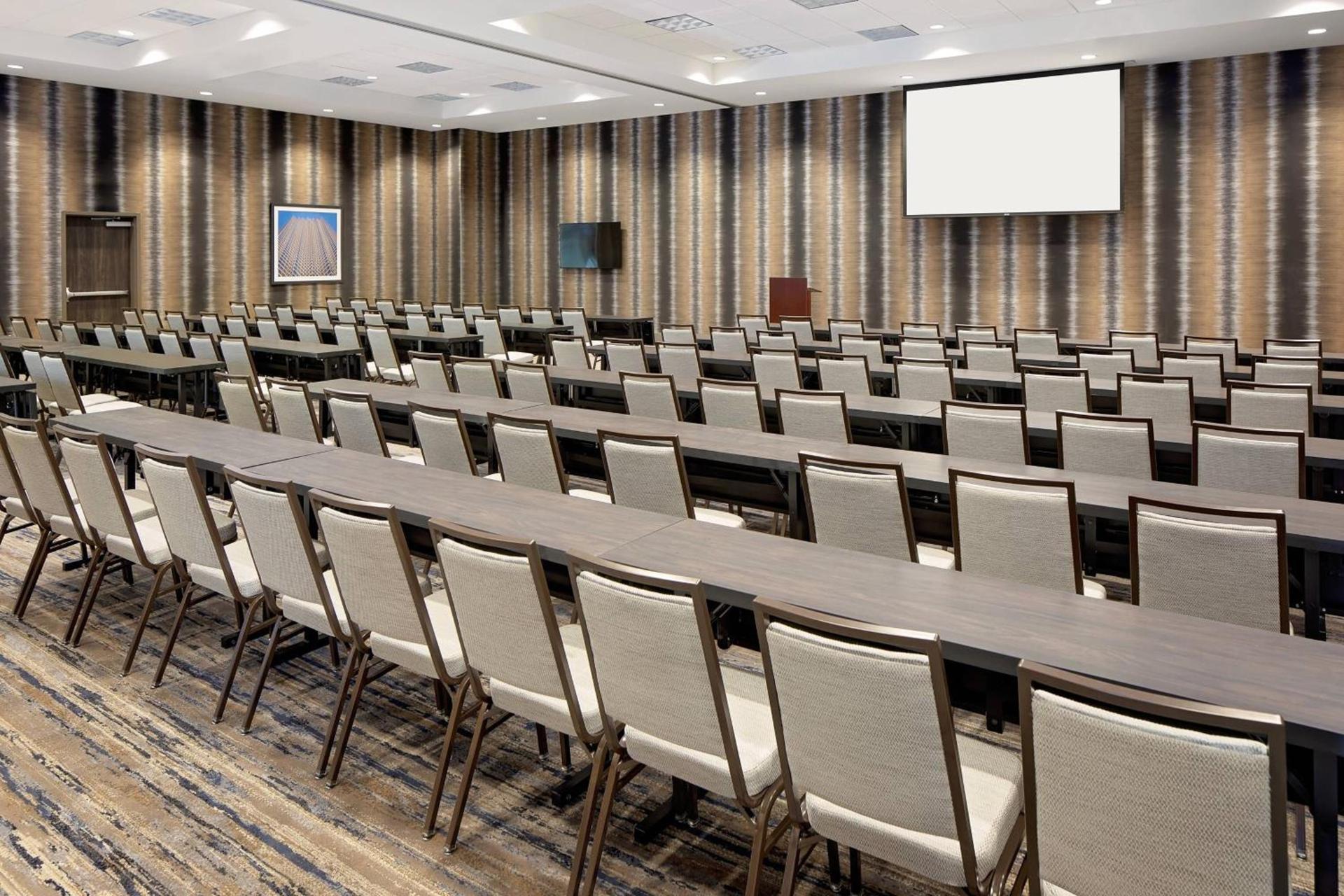 Courtyard by Marriott Dallas Downtown/Reunion District photo 43