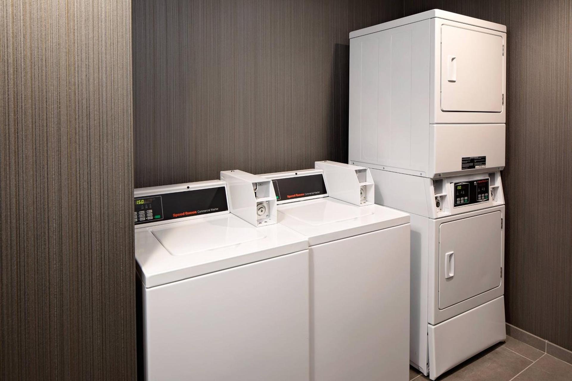 Courtyard by Marriott Dallas Downtown/Reunion District photo 25