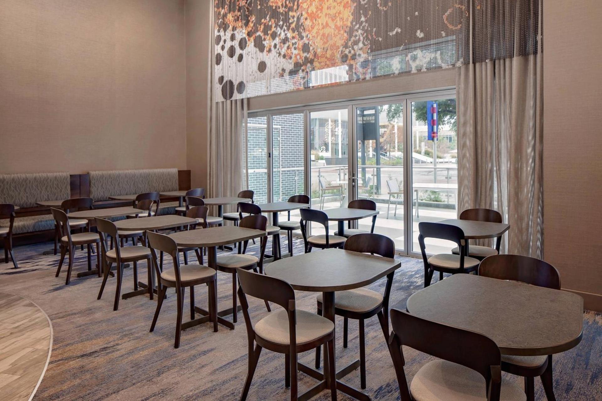 Courtyard by Marriott Dallas Downtown/Reunion District photo 27