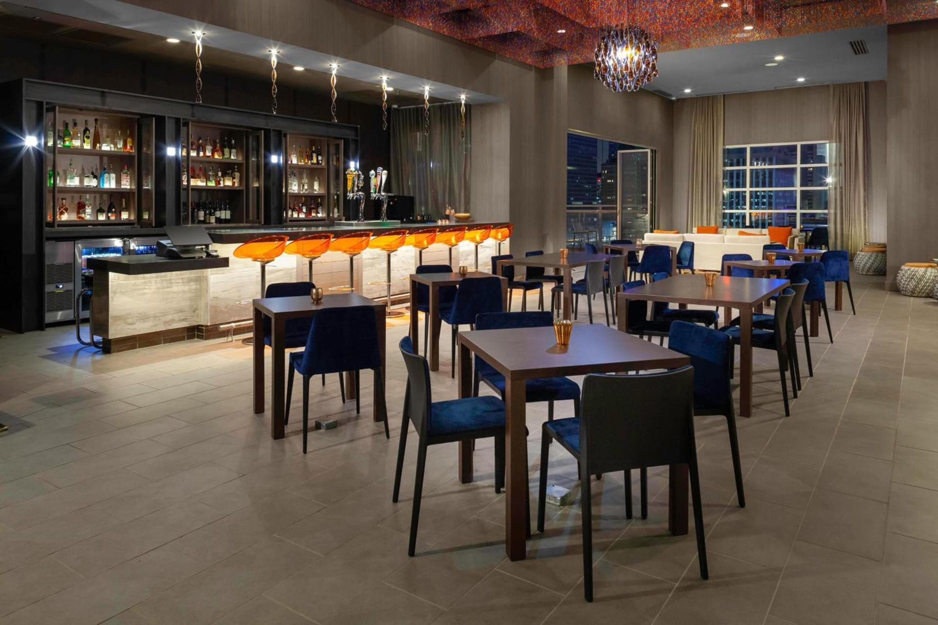 Courtyard by Marriott Dallas Downtown/Reunion District photo 28
