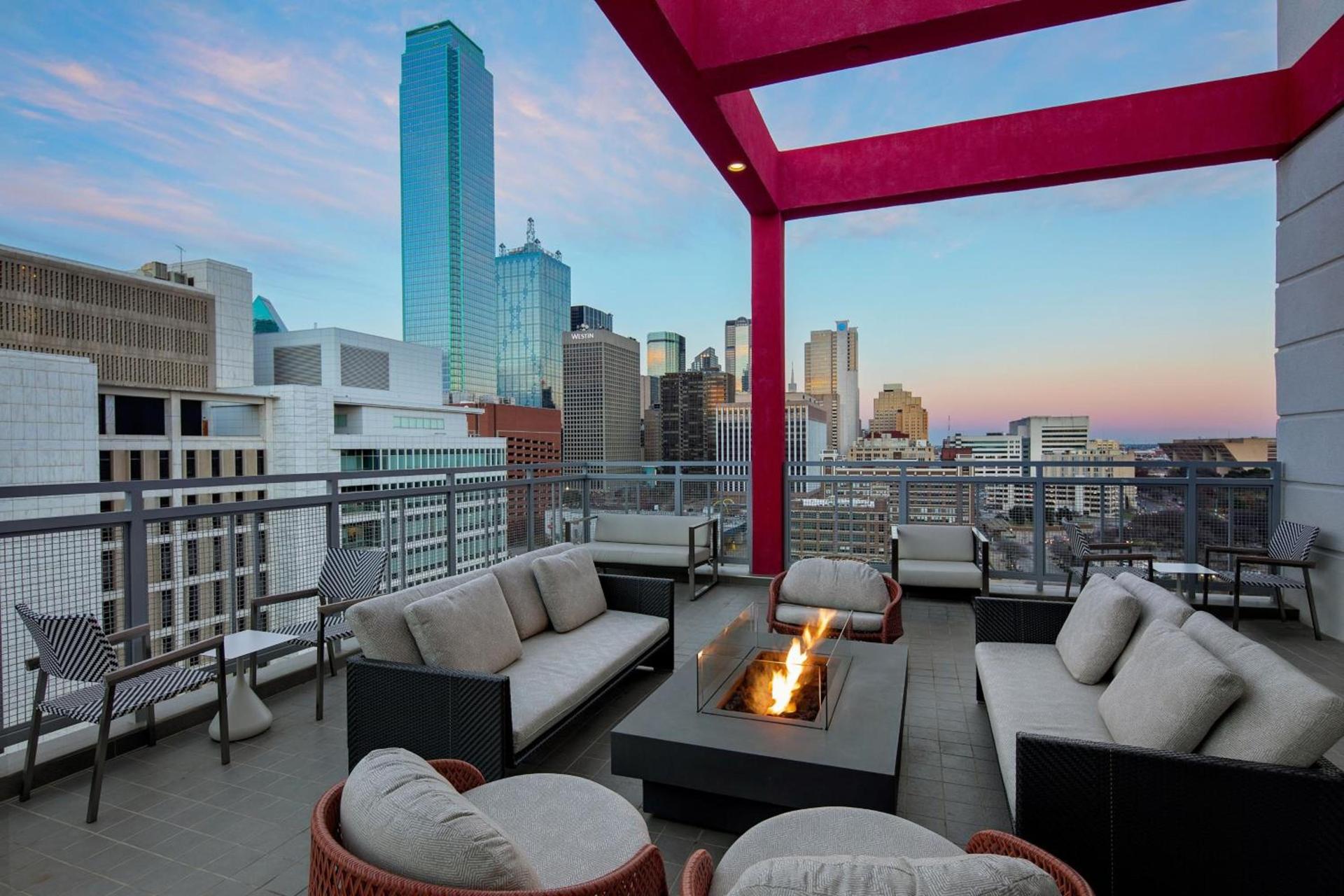 Courtyard by Marriott Dallas Downtown/Reunion District photo 33